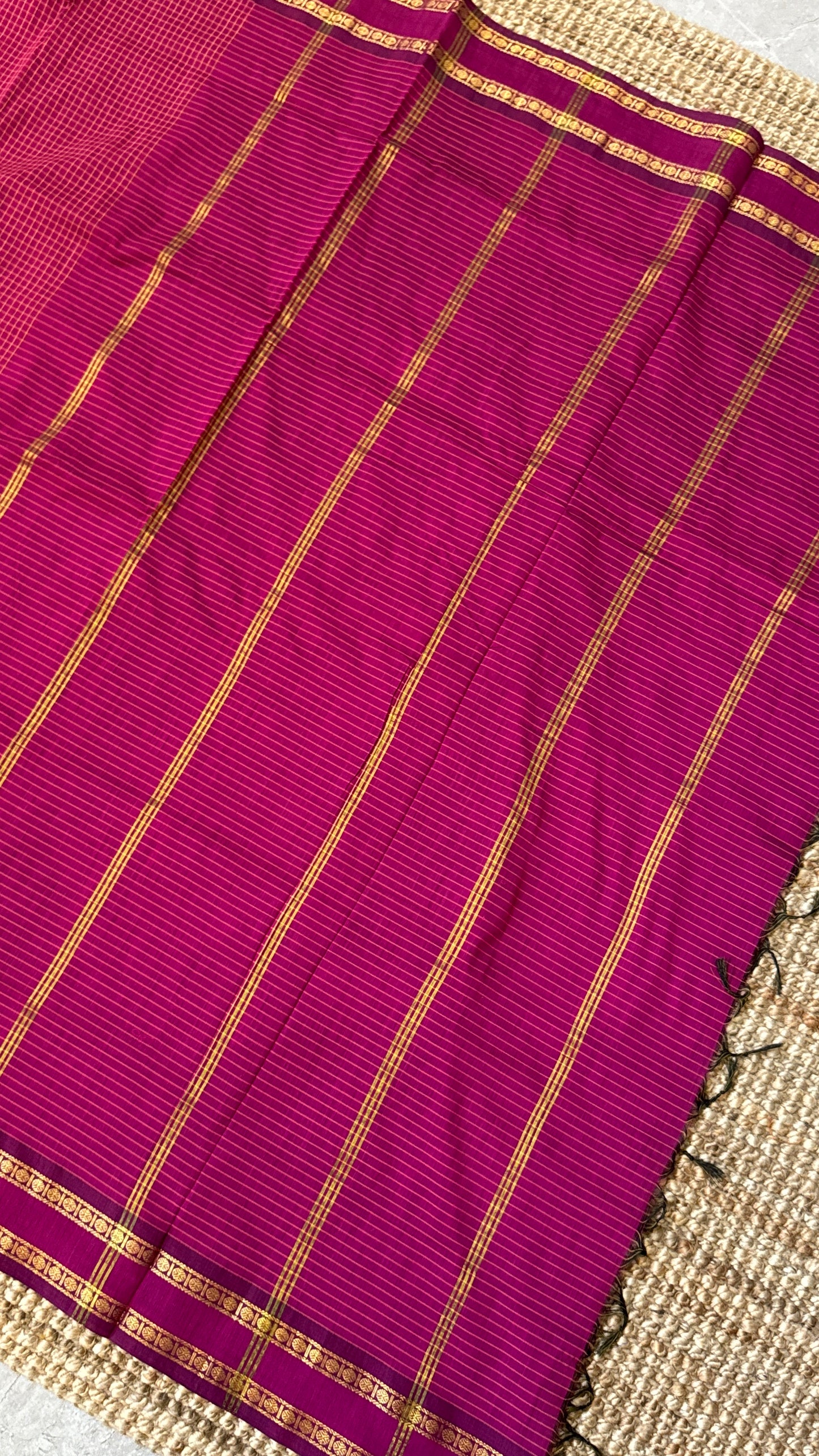 Purely Hand-Woven - Pink checkered traditional Saree