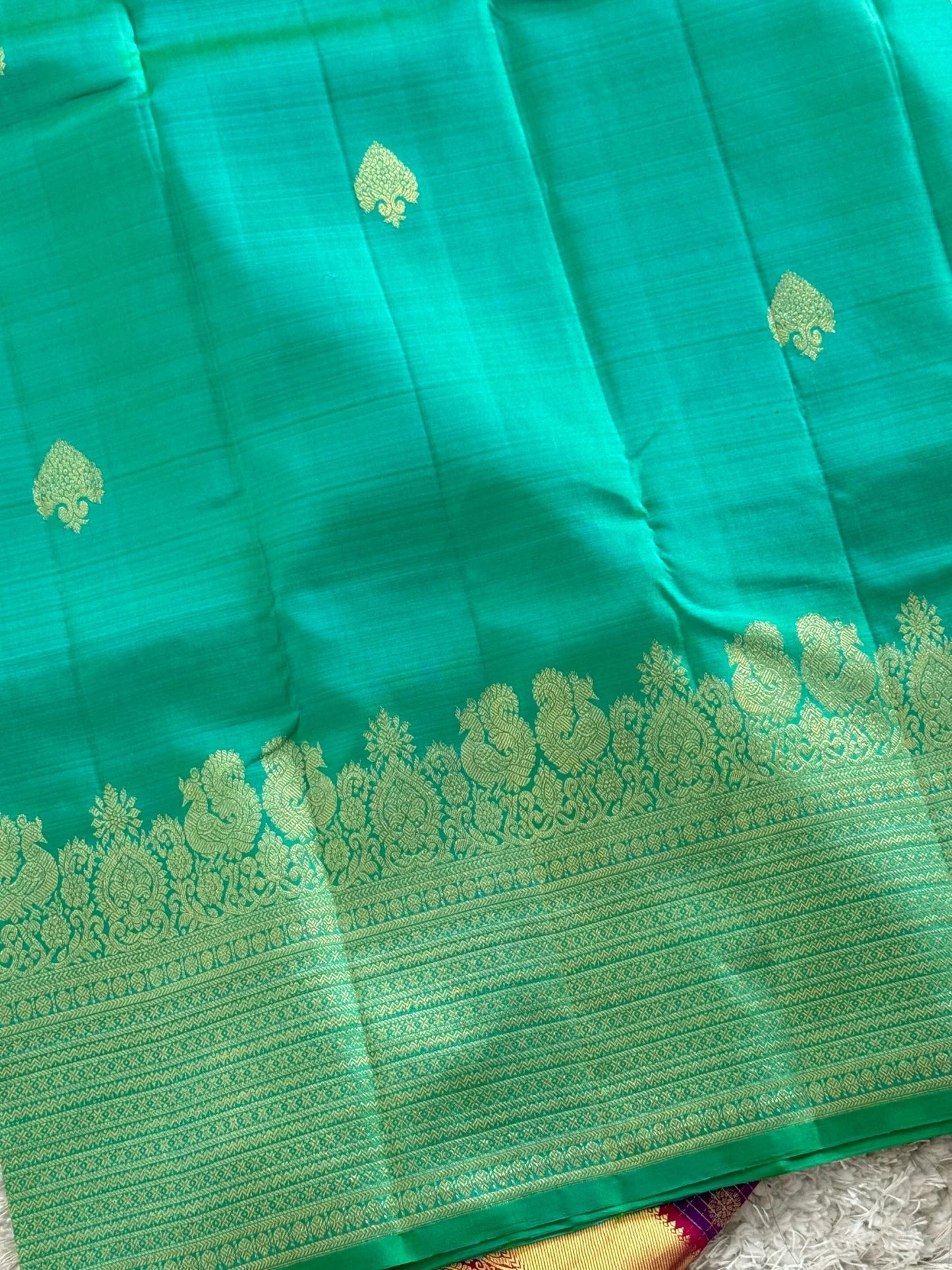 KANJIVARAM PURE SILK SAREE – Rama Green with Turning Border