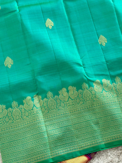 KANJIVARAM PURE SILK SAREE – Rama Green with Turning Border