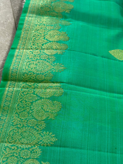 KANJIVARAM PURE SILK SAREE – Rama Green with Turning Border