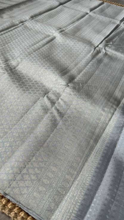 Pure Kanchivaram Silk Saree – Silver Grey Elegance Woven in Tradition