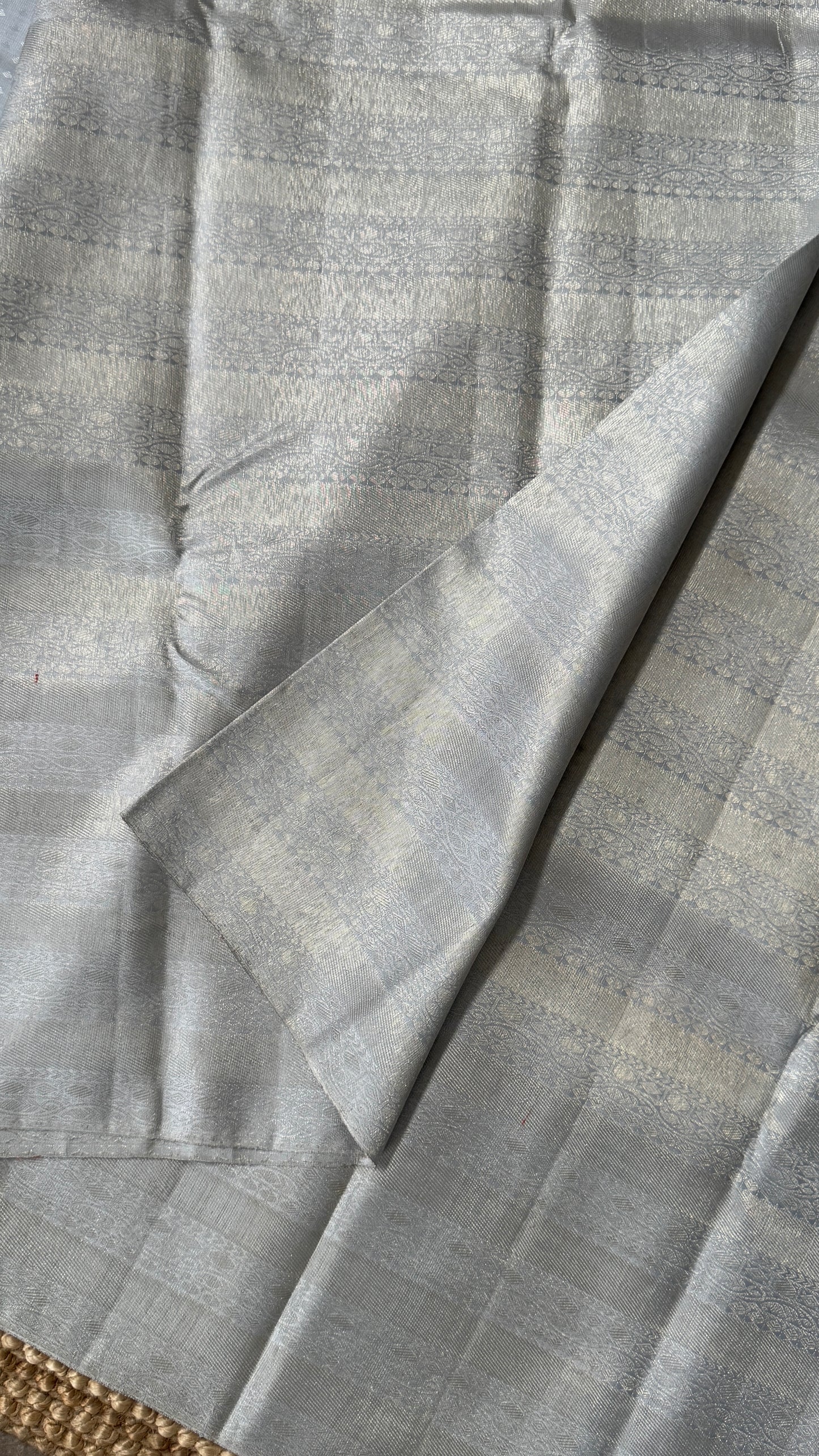 Pure Kanchivaram Silk Saree – Silver Grey Elegance Woven in Tradition