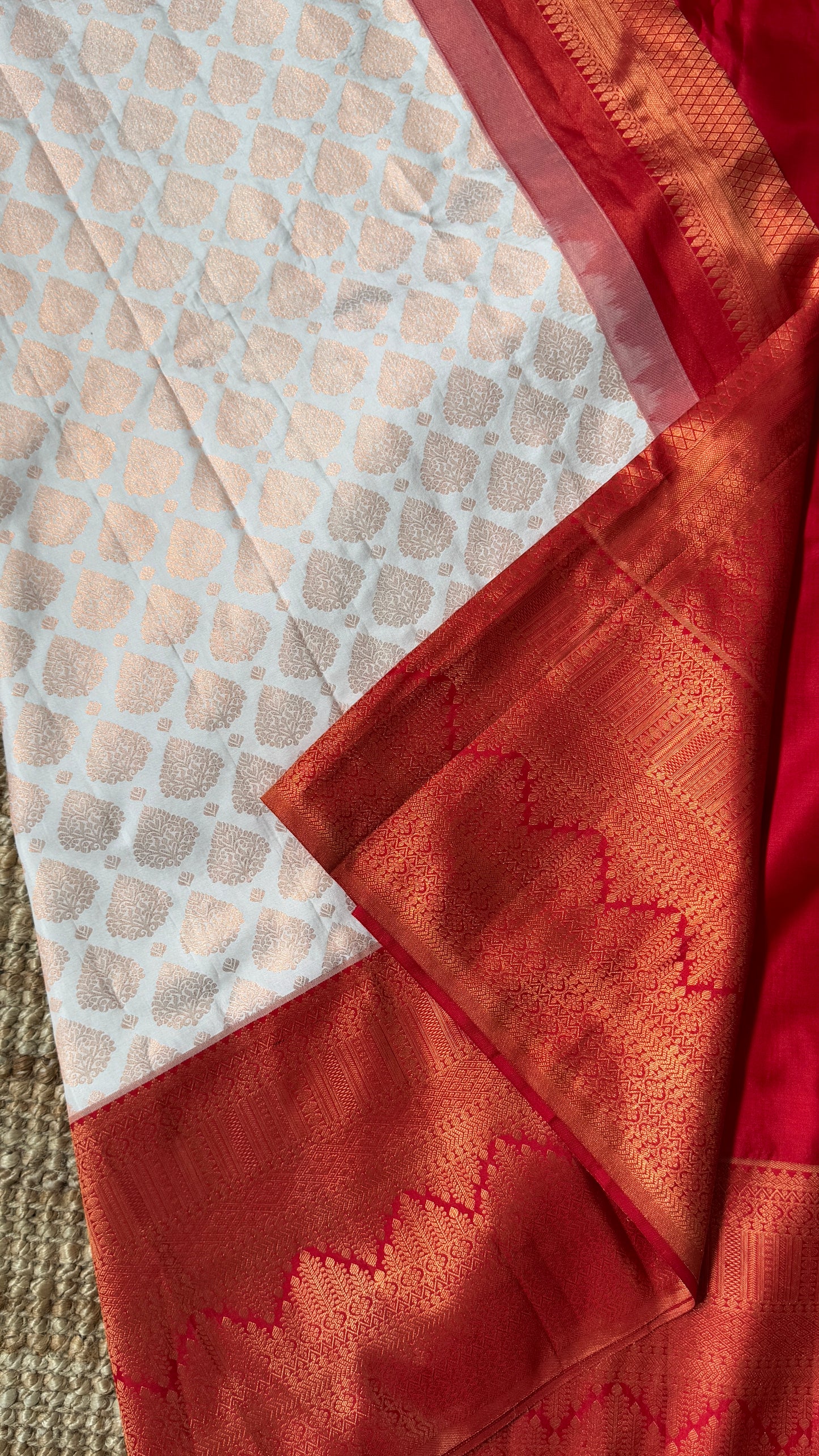 Bridal KANJIVARAM PURE SILK HANDLOOM SAREE in White and Deep Red