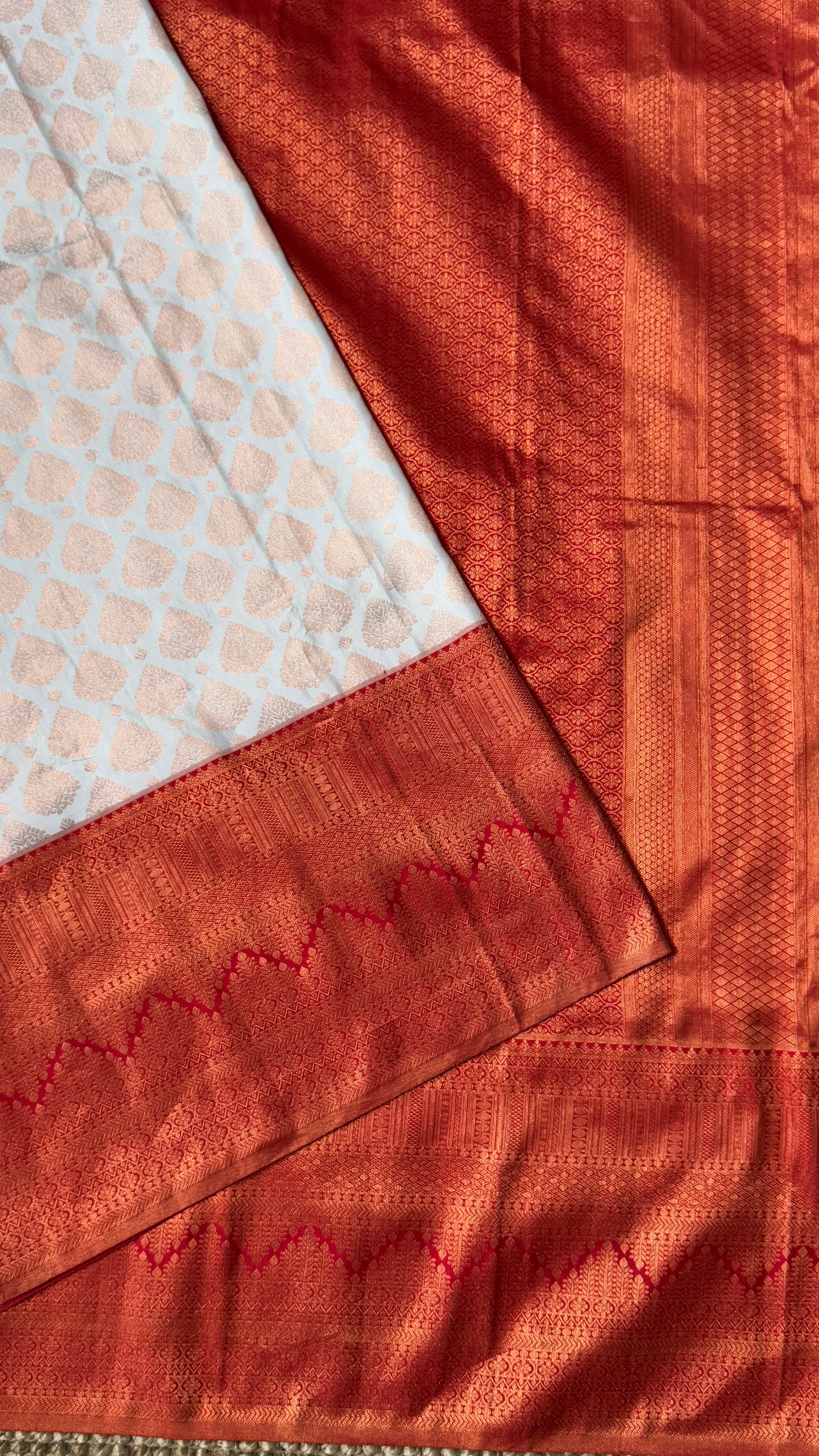Bridal KANJIVARAM PURE SILK HANDLOOM SAREE in White and Deep Red