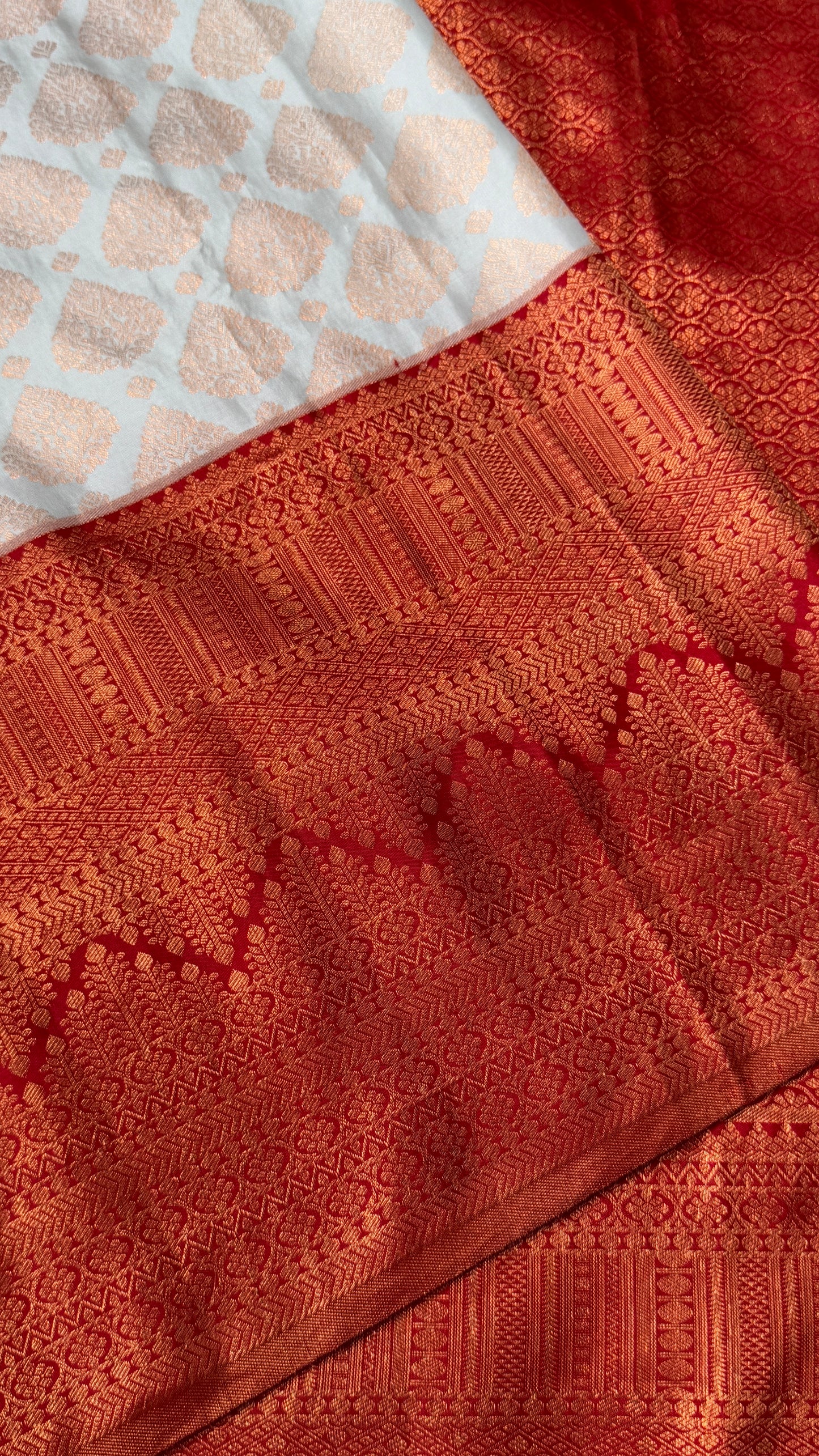 Bridal KANJIVARAM PURE SILK HANDLOOM SAREE in White and Deep Red