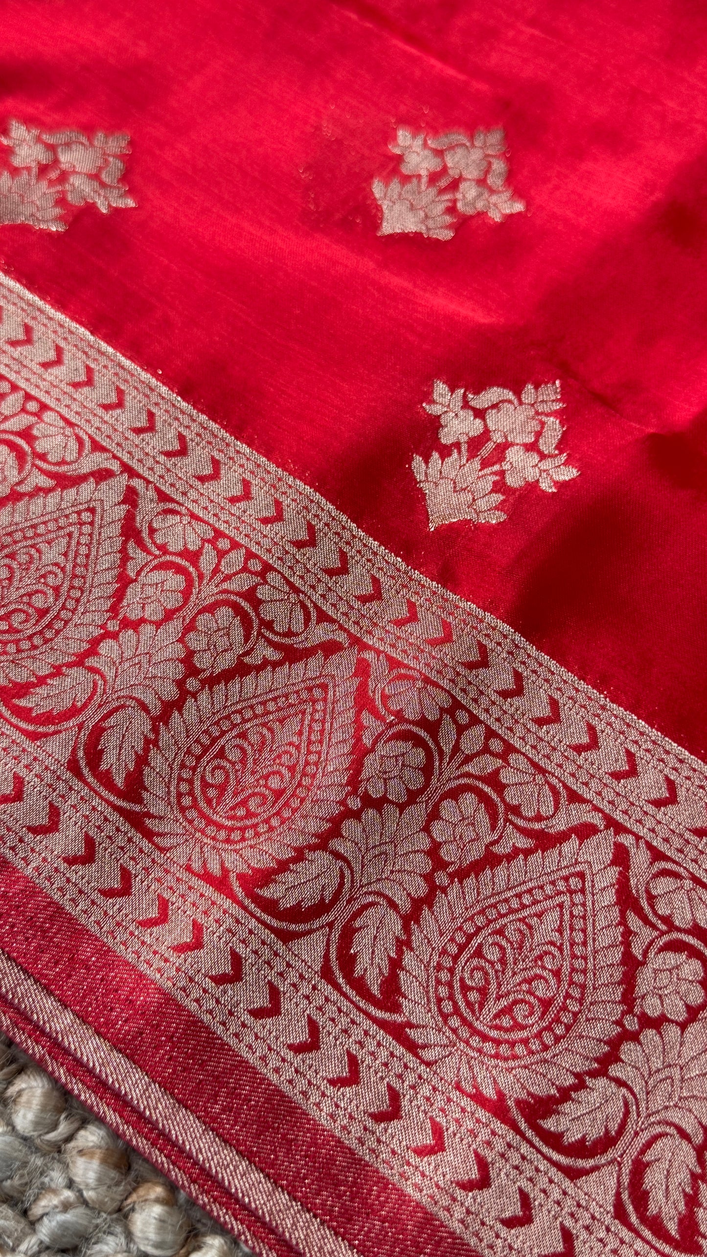 Elegant Georgette Crepe Silk Saree with Antique Gold Banarasi Borders - Red
