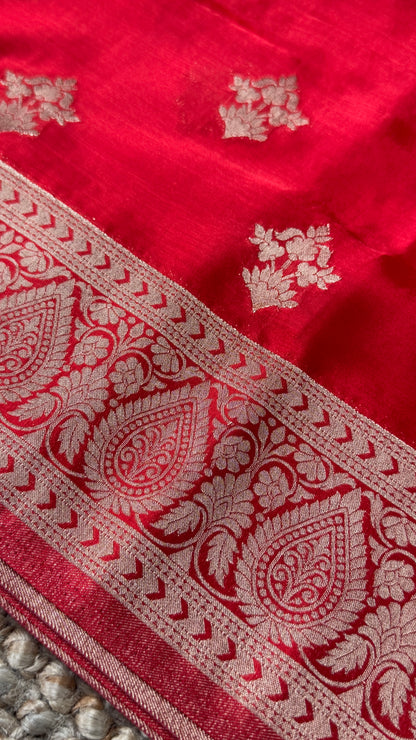 Elegant Georgette Crepe Silk Saree with Antique Gold Banarasi Borders - Red
