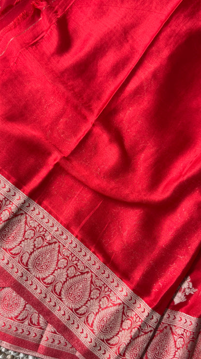 Elegant Georgette Crepe Silk Saree with Antique Gold Banarasi Borders - Red