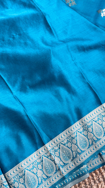 Elegant Georgette Crepe Silk Saree with Antique Gold Banarasi Borders - Blue