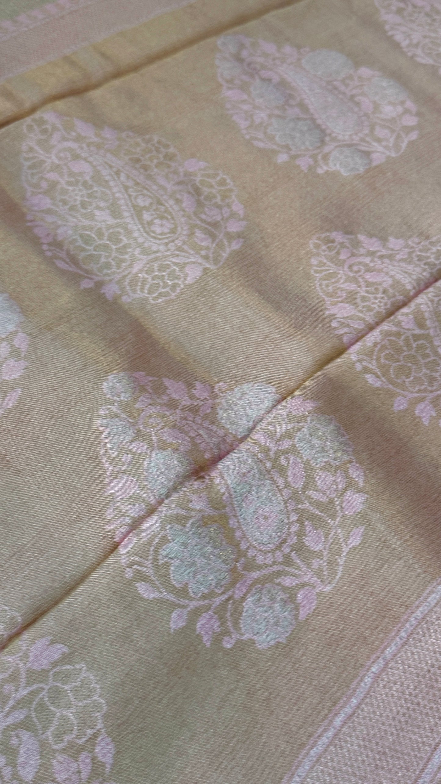 Pure Tissue Kanchivaram in Temple Border - Baby Pink