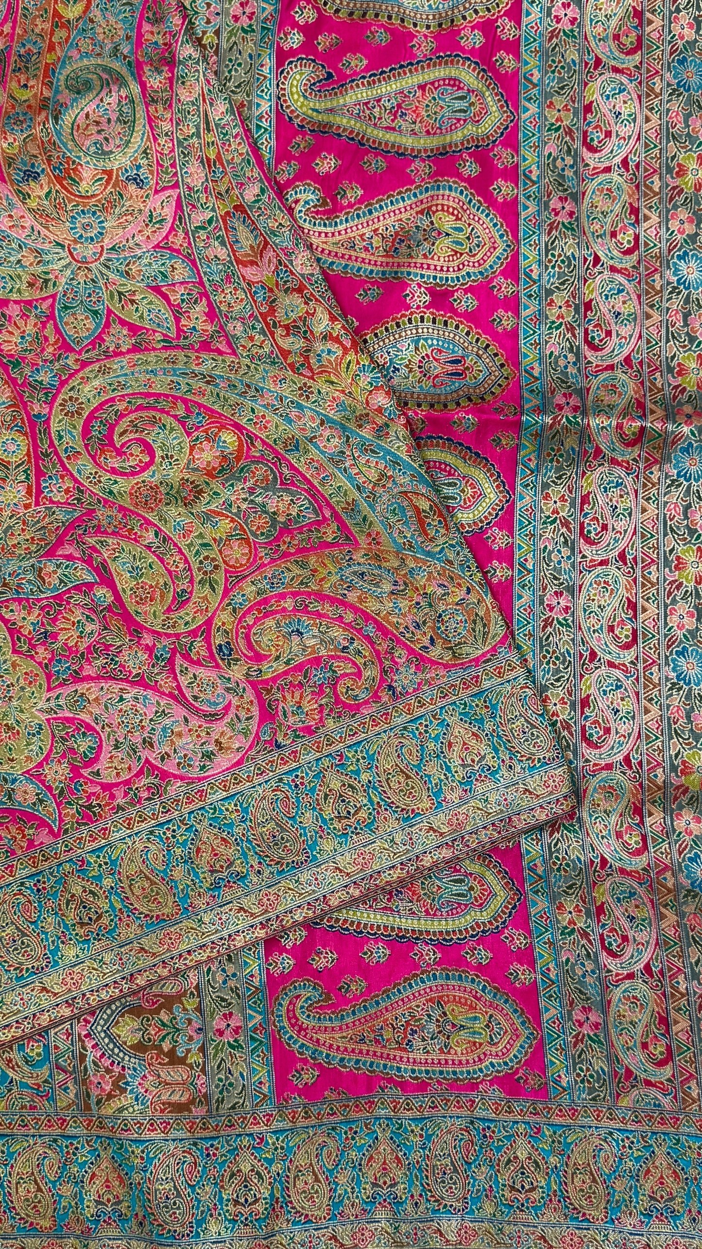 A Kashmiri Pashmina Banarasi Handwoven Floral Saree - Pink