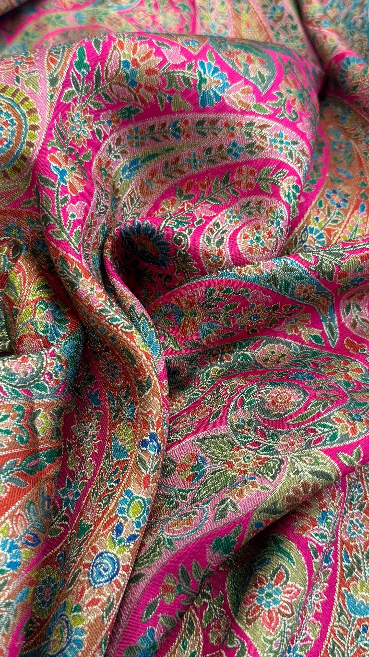 A Kashmiri Pashmina Banarasi Handwoven Floral Saree - Pink