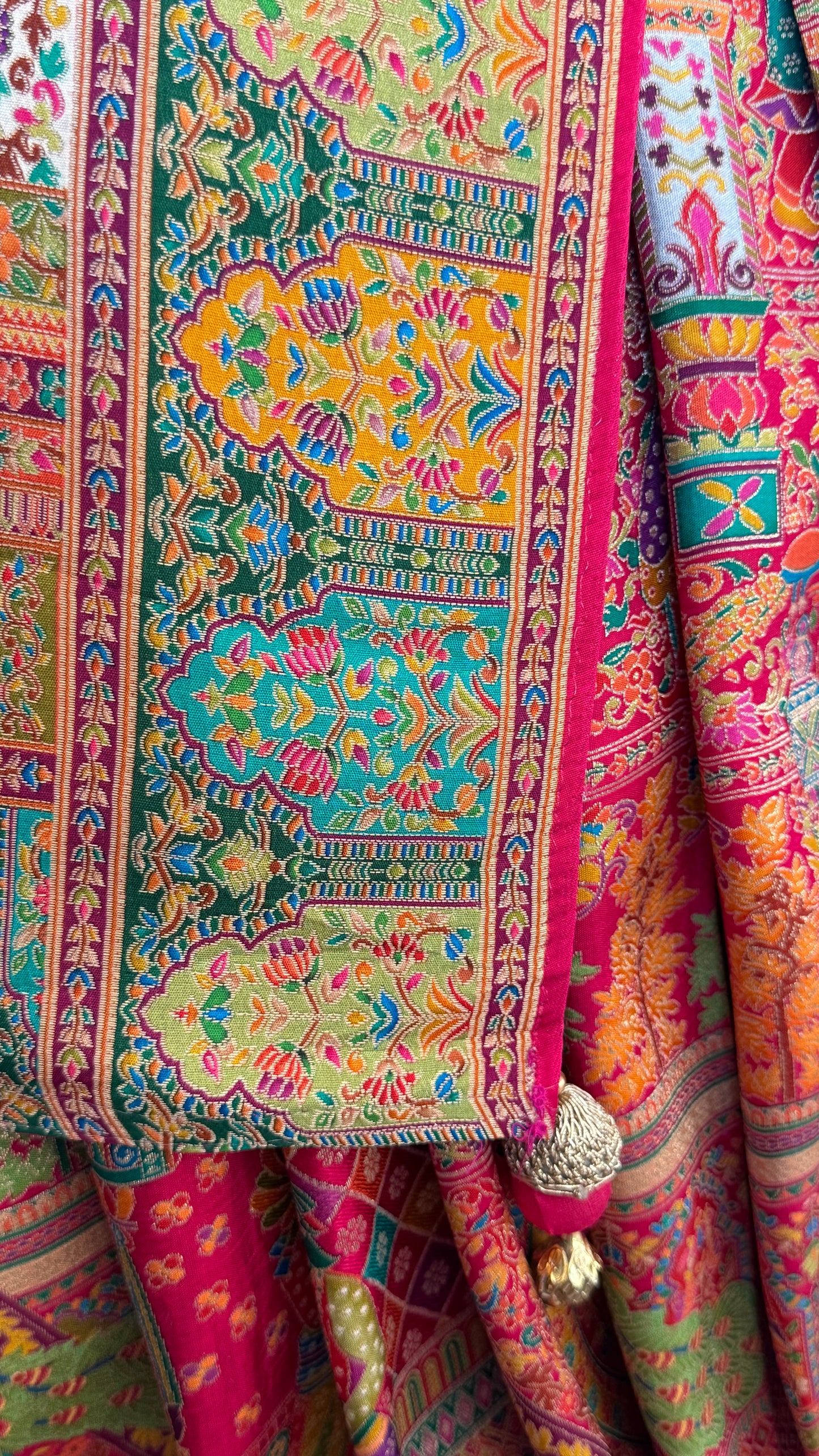 A Kashmiri Pashmina Banarasi Handwoven Storytelling Sarees - Pink