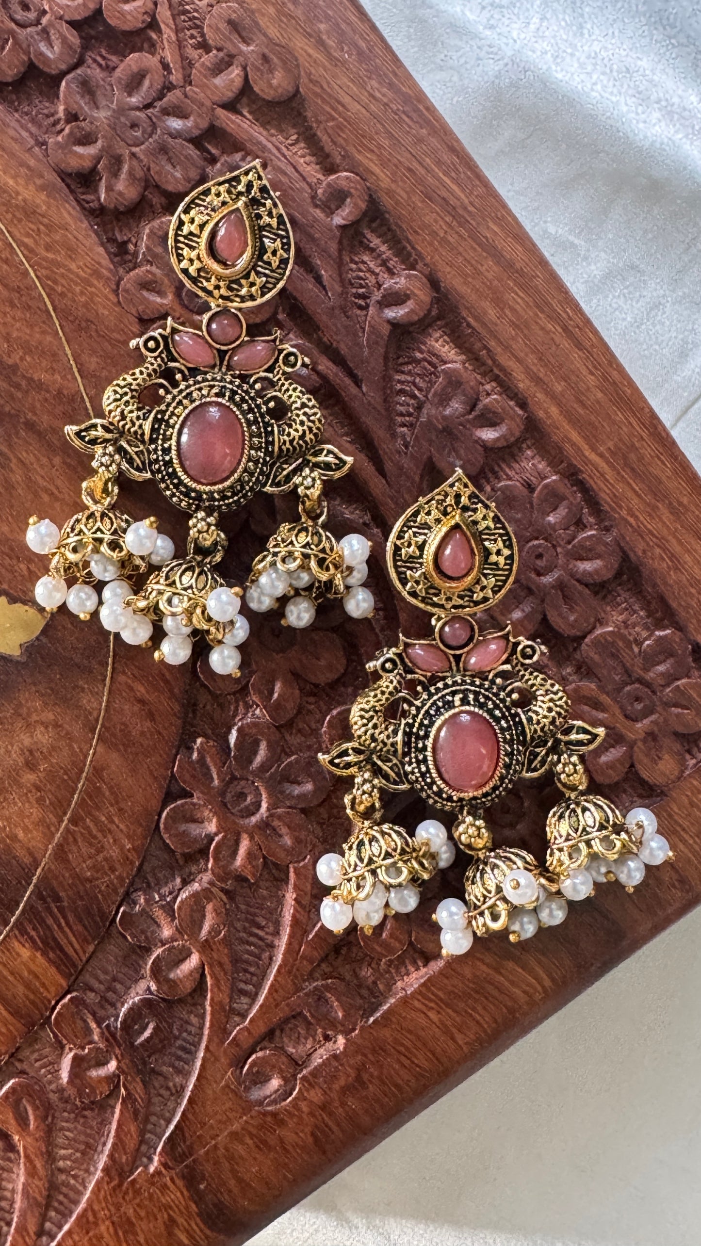 Gorgeous Designer Hangings Set - Mauve Stone