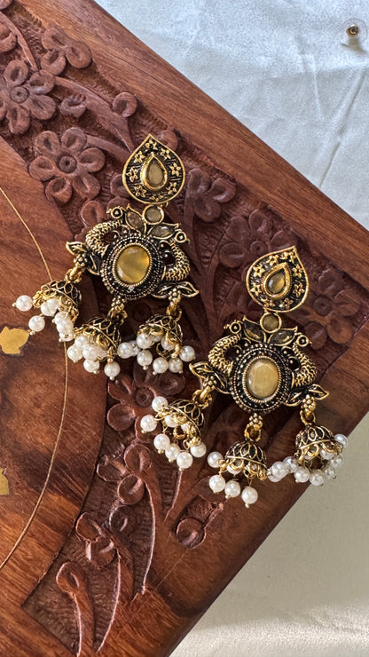 Gorgeous Designer Hangings Set - Light Yellow Stone