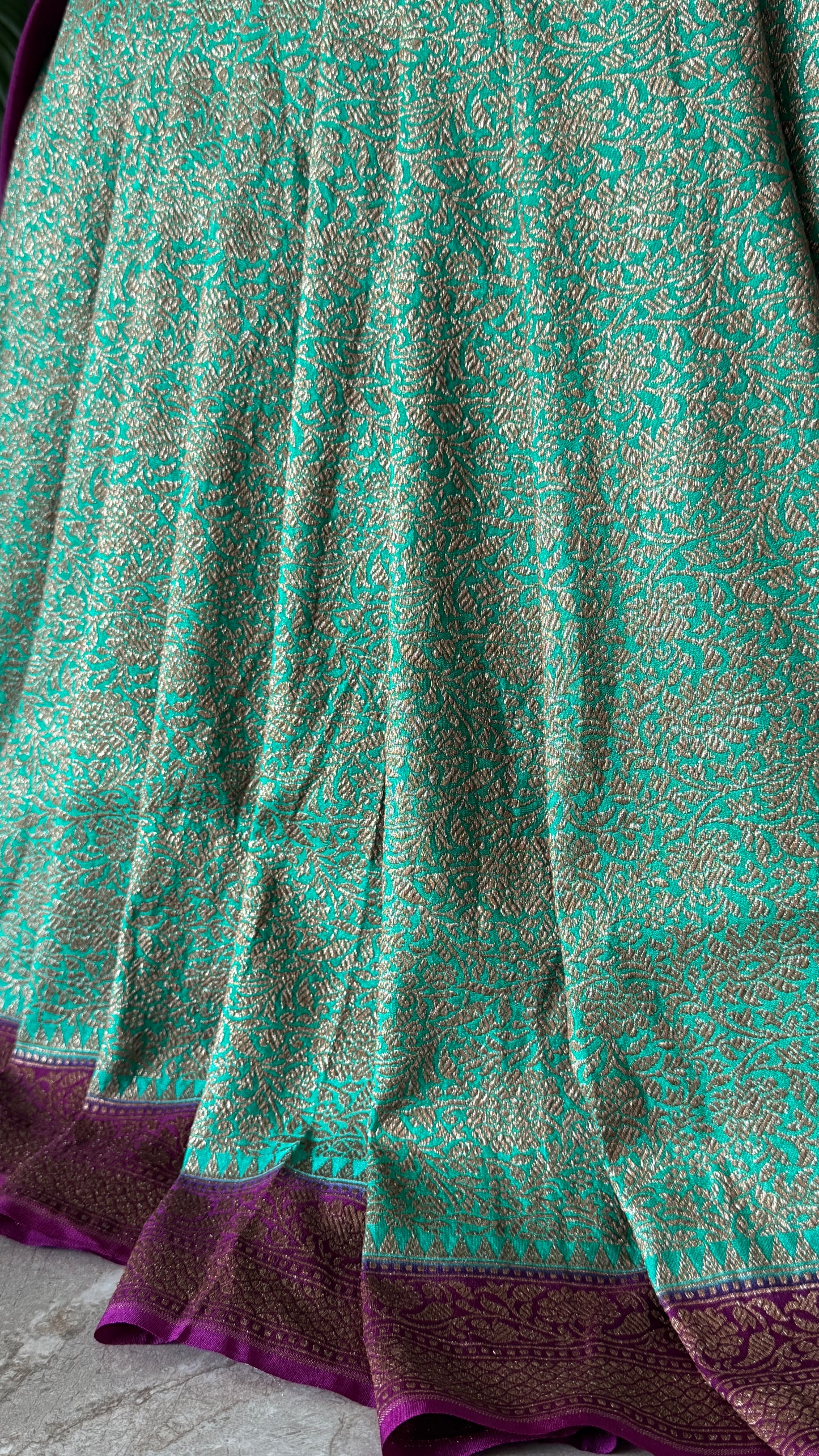 Raw Banarasi Handloom – Rama green with Wine