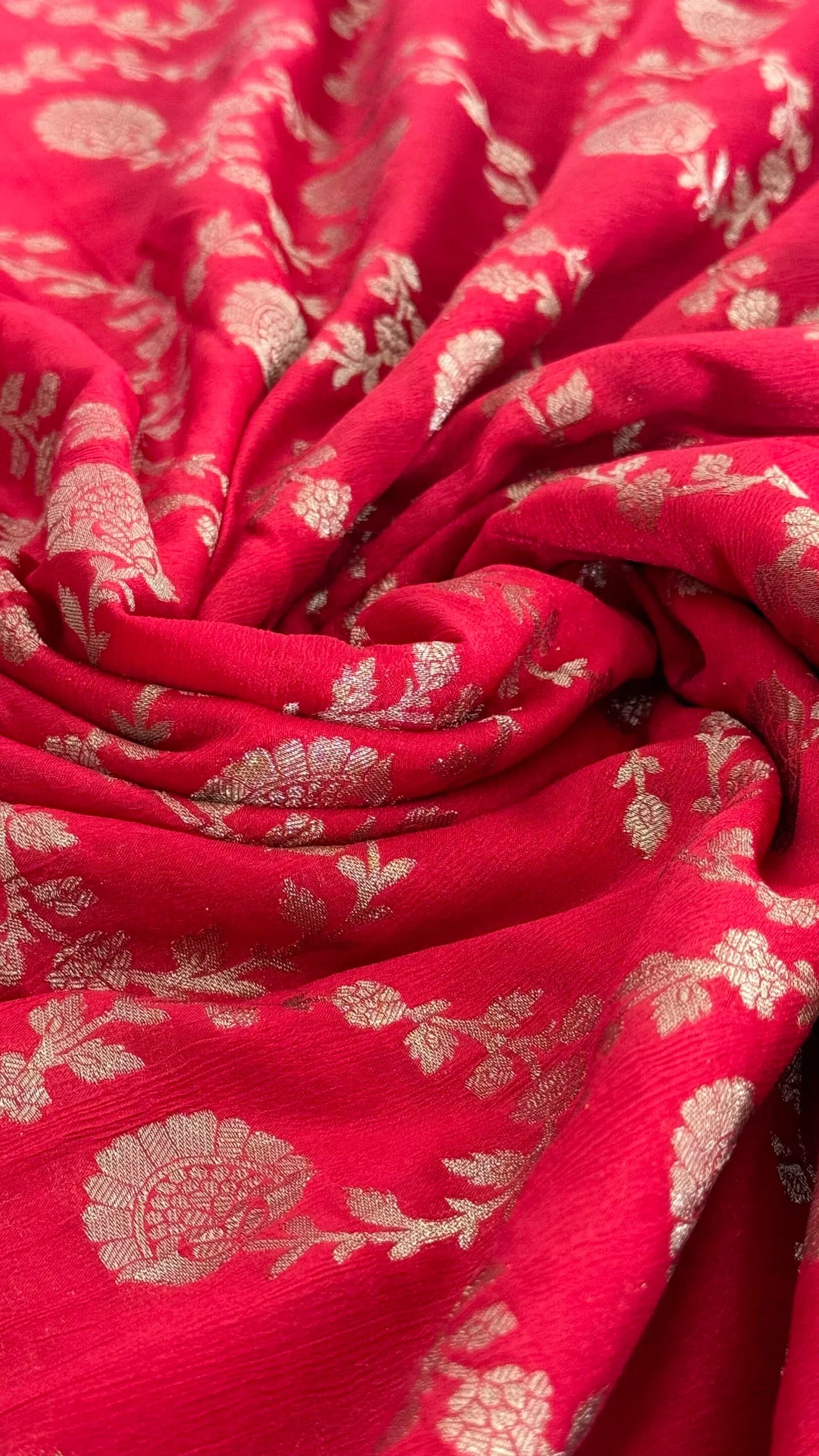 Pure Georgette Crepe Silk Banarasi Saree – Red with Black Border
