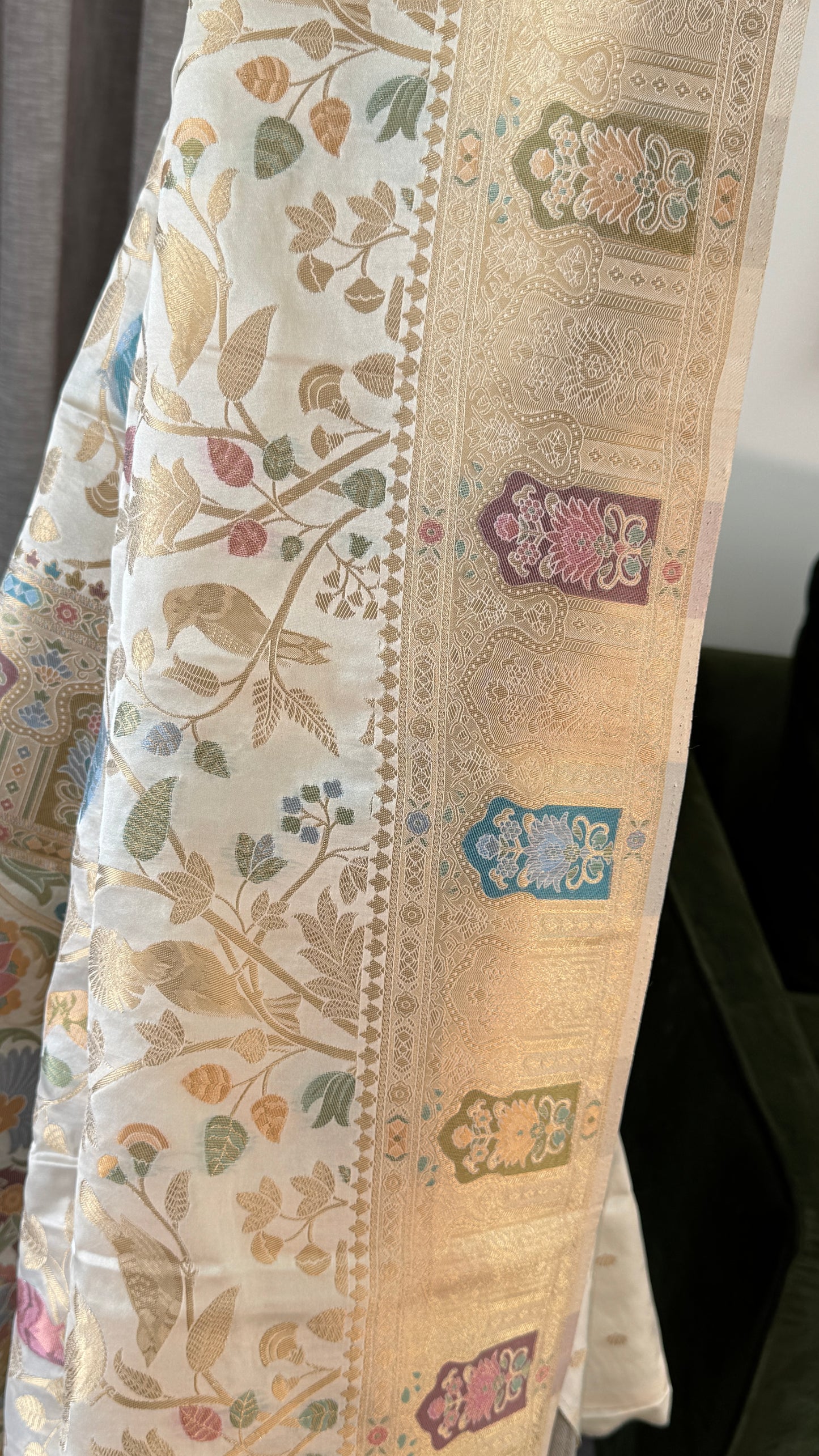 Soft Silk Banarasi Sarees with Meenakari Detailing - Half White