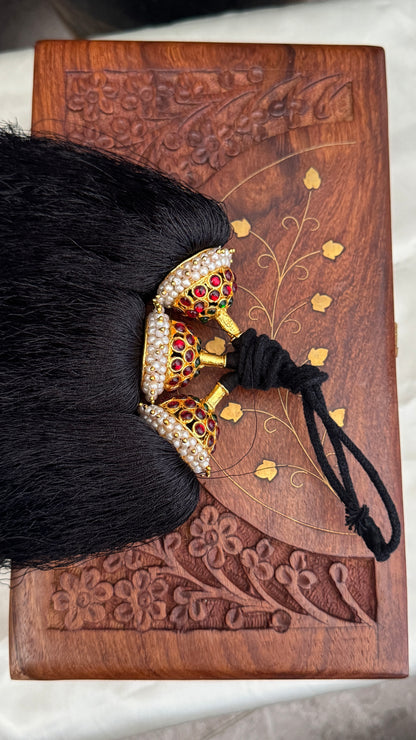 Bharatanatyam Jada Kuchulu – Kemp Stone &amp; Pearl Hair Accessories