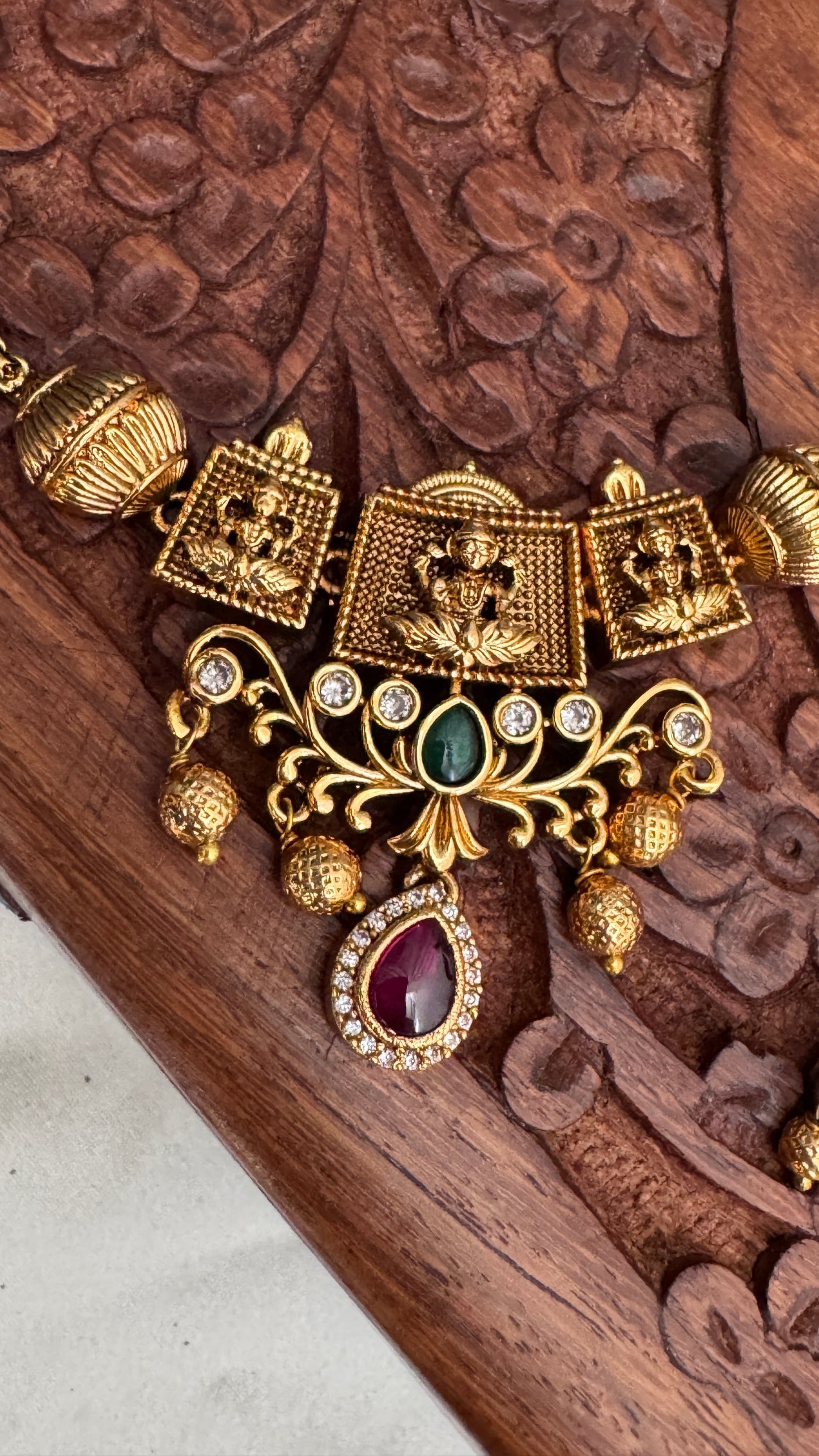 Lakshmi Choker set