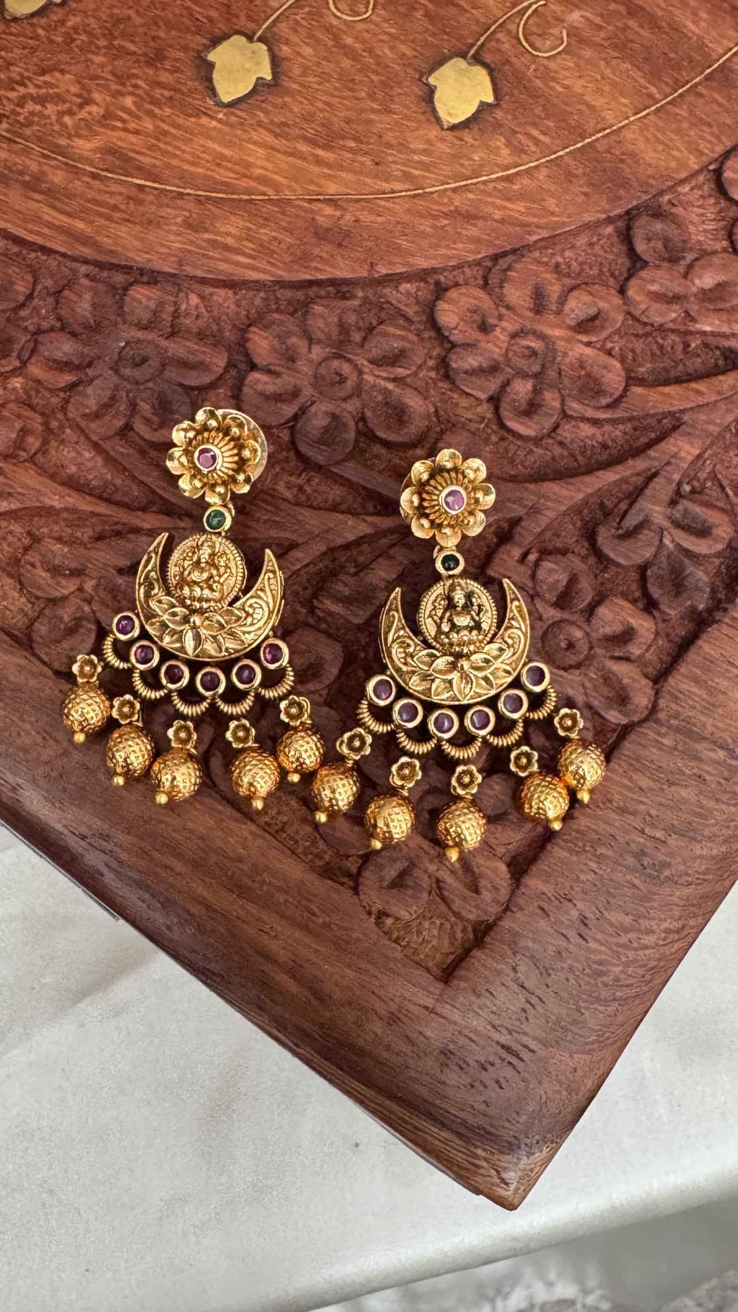 Lakshmi With Moon Design Choker set