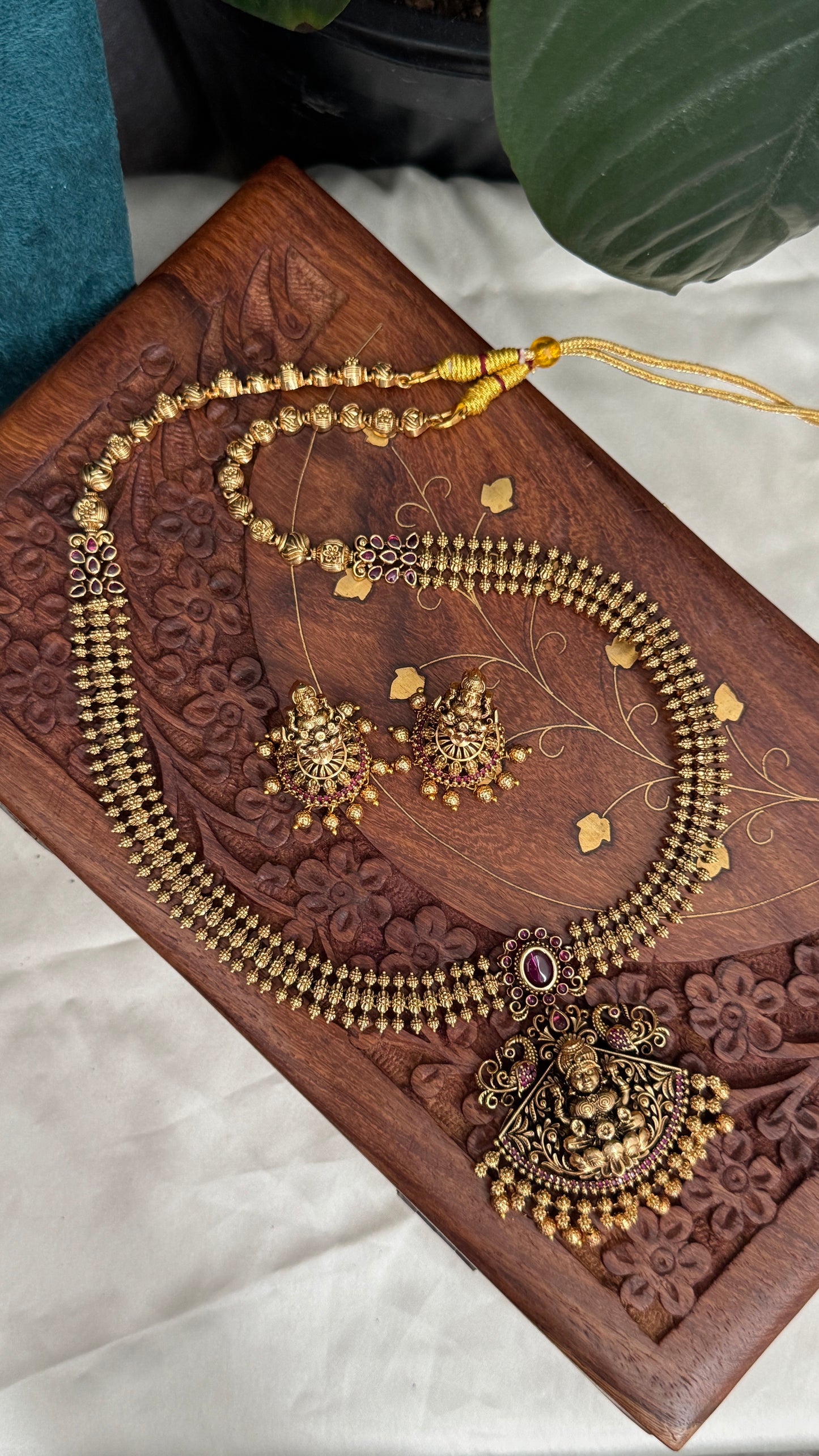 Unique Long Lakshmi Temple Haar Jewellery Set