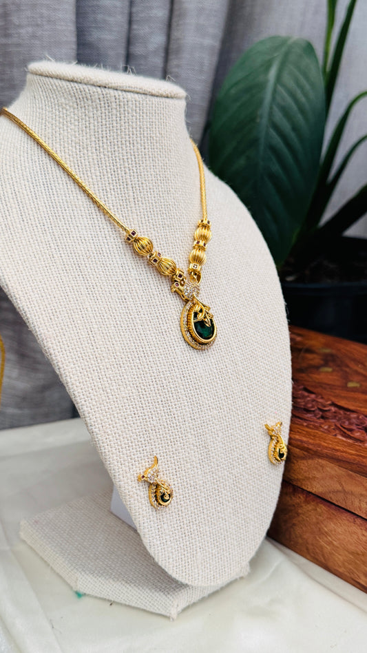 Simple Necklace Set with Green Stone