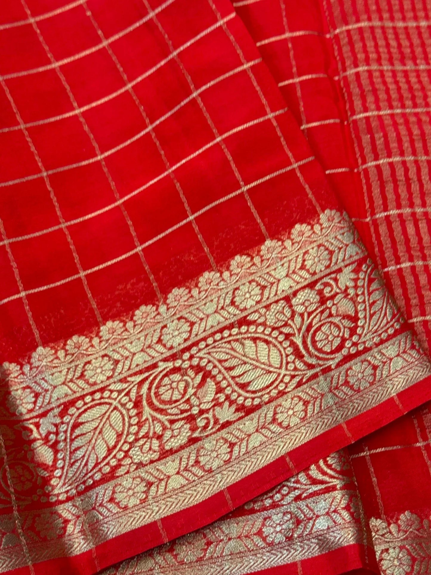 Georgette Silk Checkered Saree – RED