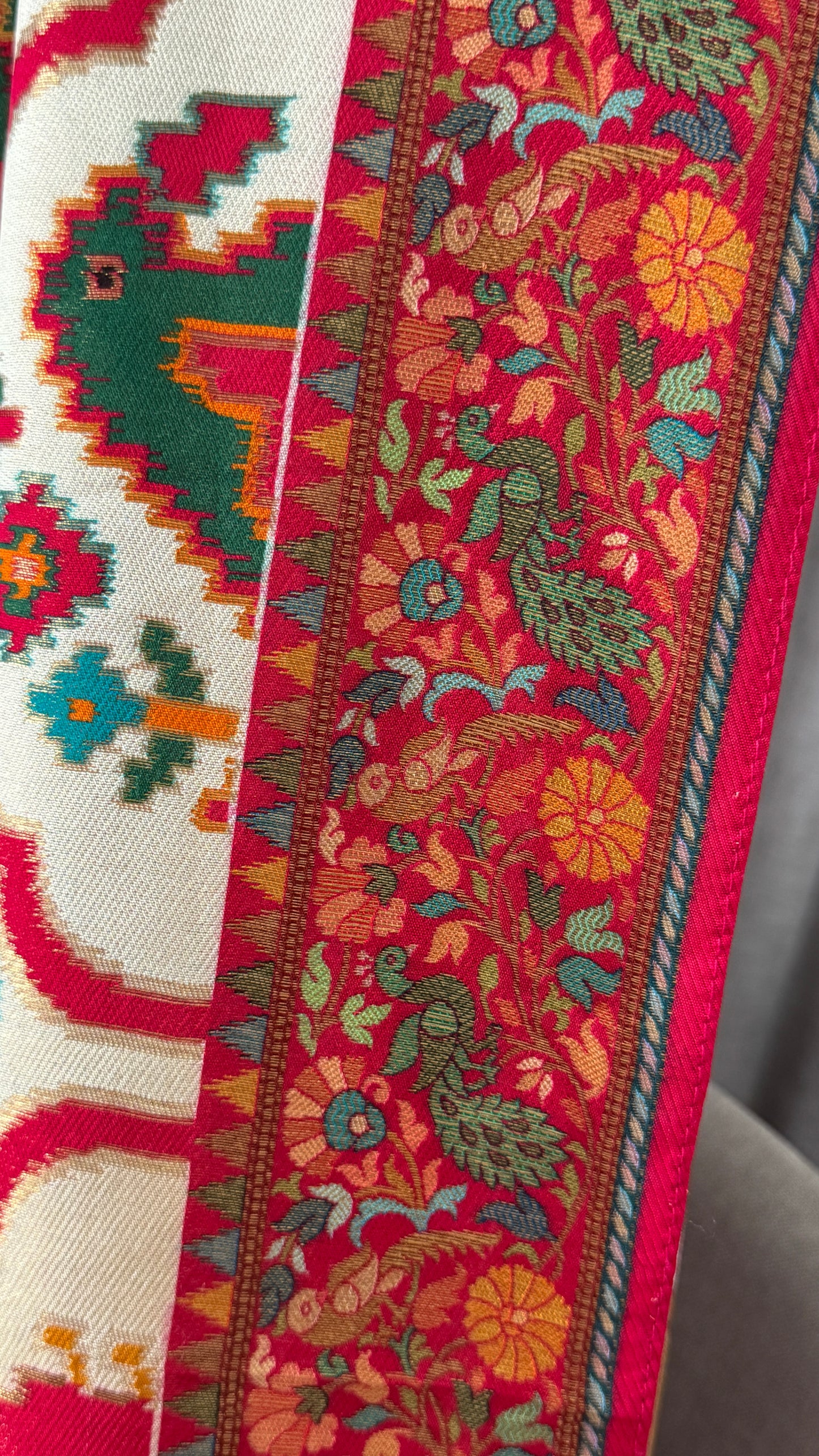 A Kashmiri Pashmina Banarasi Handwoven Storytelling Sarees Patola Pattern - Beige