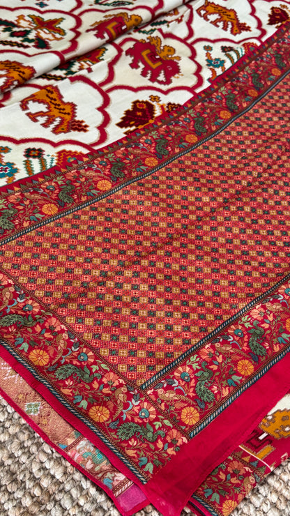 A Kashmiri Pashmina Banarasi Handwoven Storytelling Sarees Patola Pattern - Beige