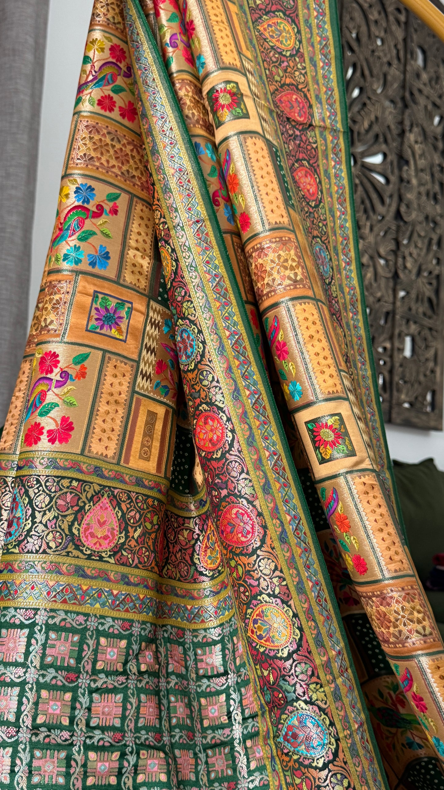 A Kashmiri Pashmina Banarasi Handwoven Storytelling Sarees - Green