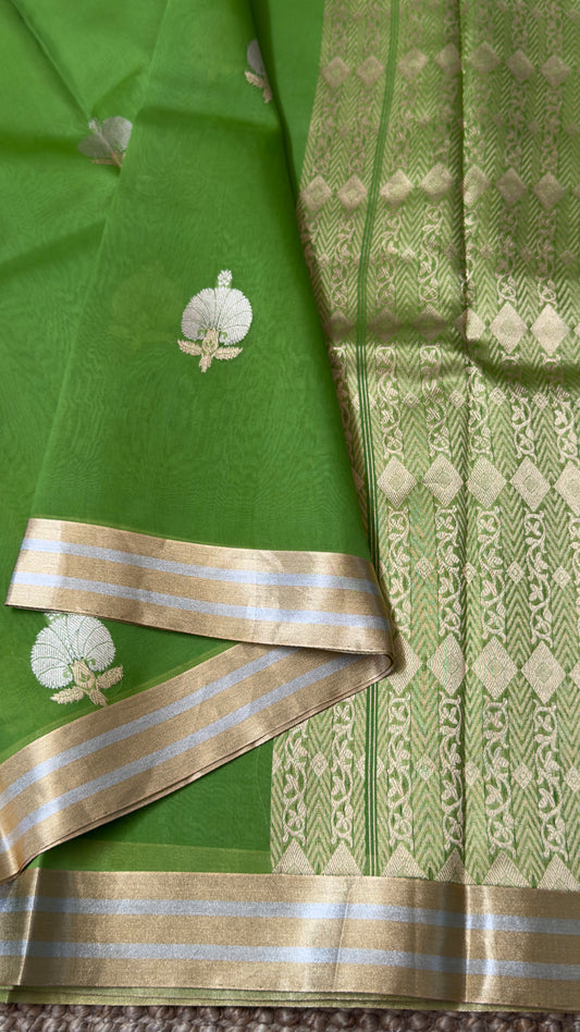 Kora Banaras Organza Pure Silk Saree - Parrot Green