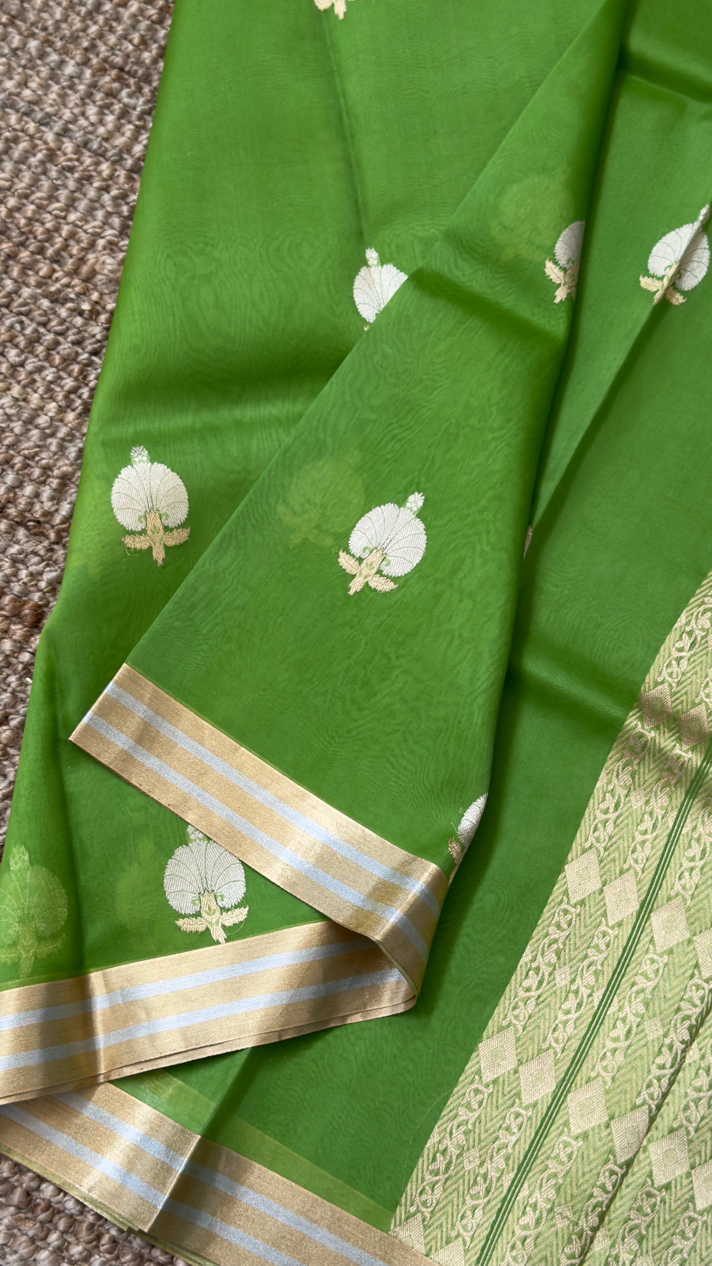 Kora Banaras Organza Pure Silk Saree - Parrot Green
