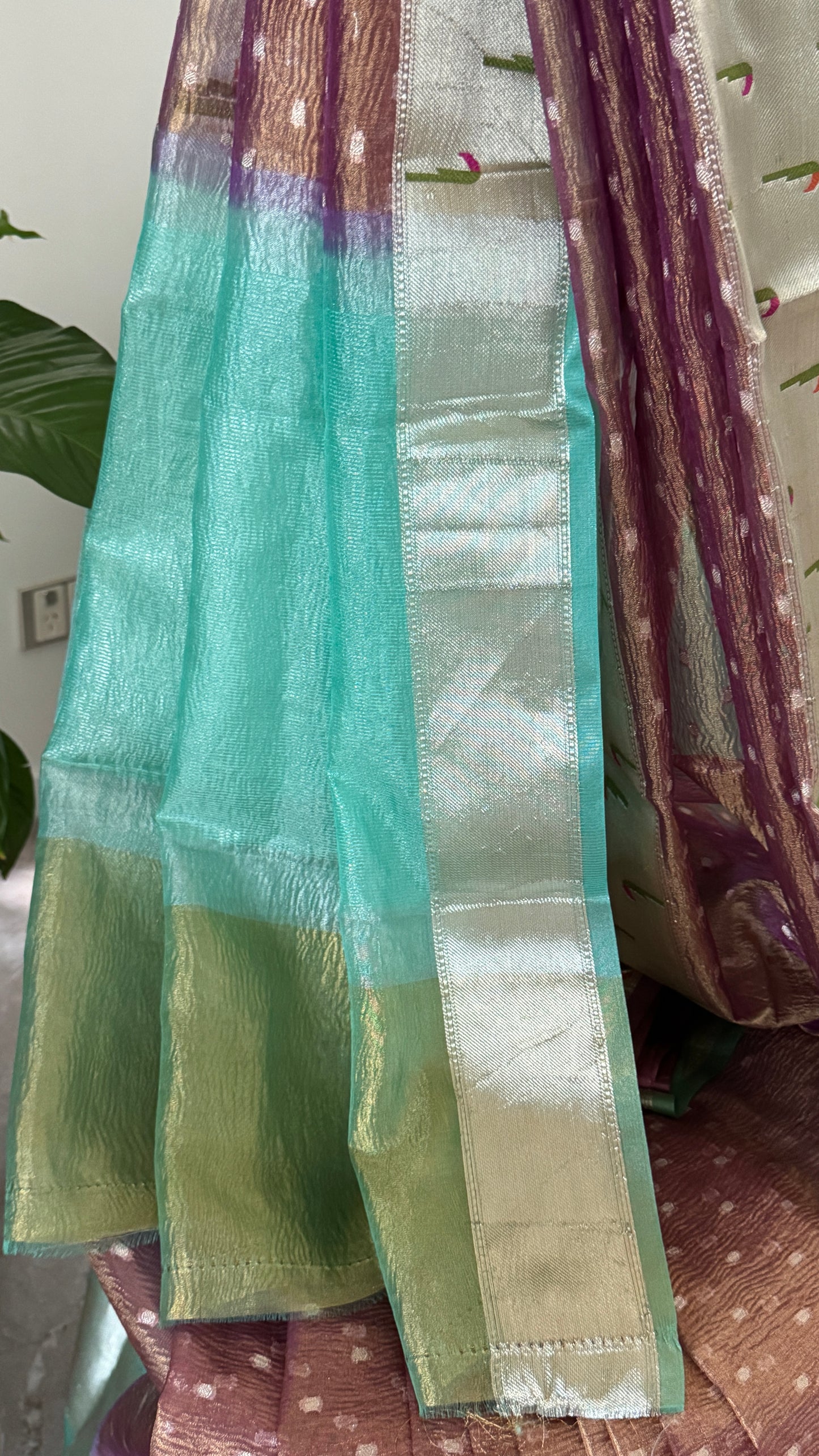 Semi Tissue Silk – Crushed in Onion Pink and contrast Paithani Border