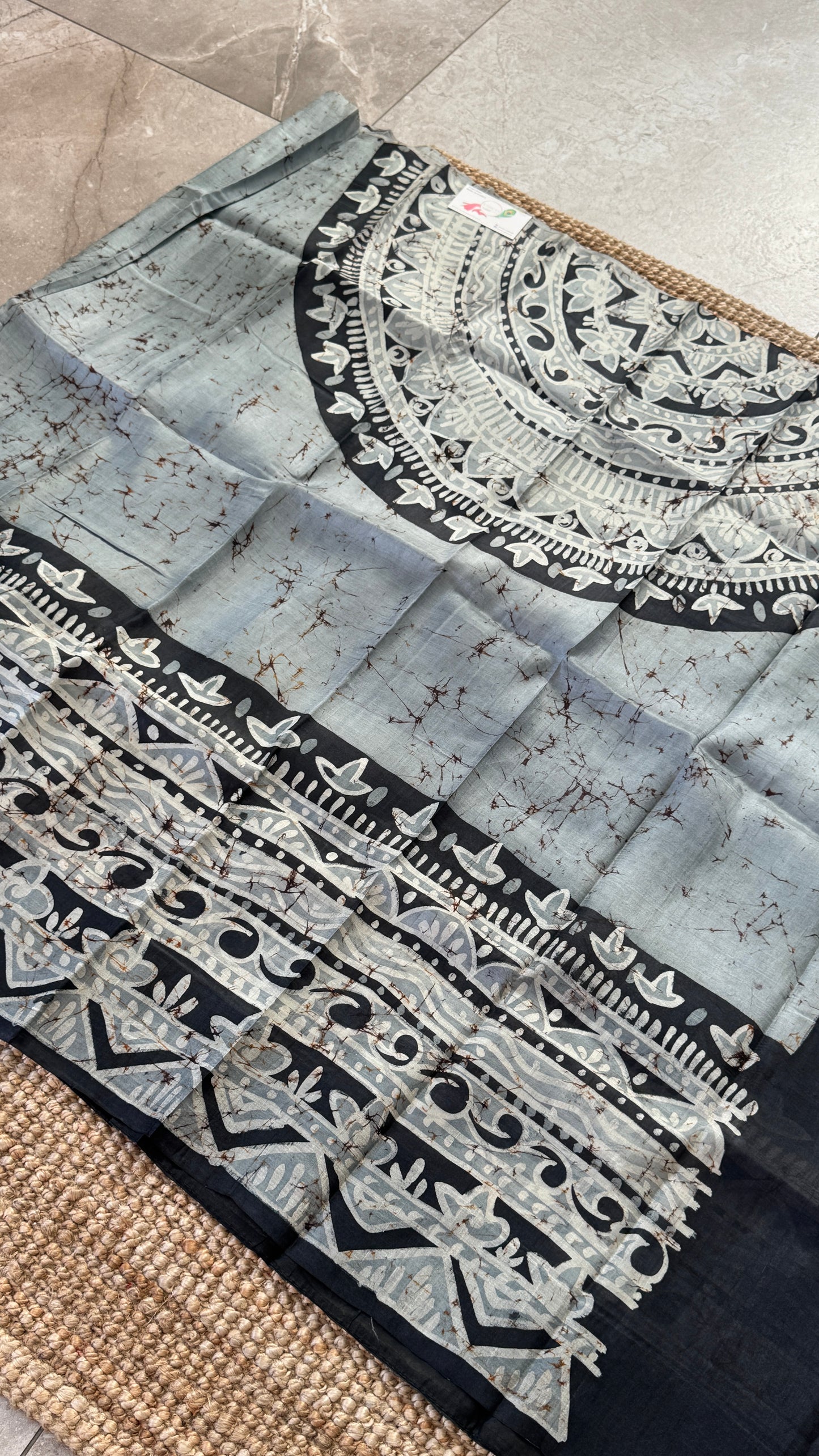 Pure Mulberry silk saree – Batik prints - Grey