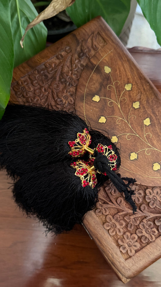 Jada Kuchulu – Kemp Stone Hair Accessories