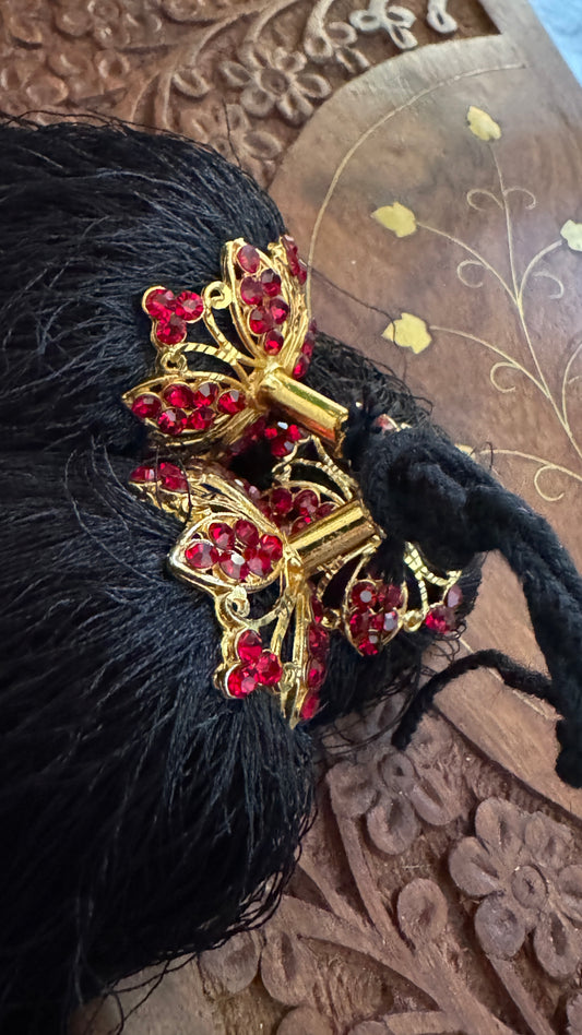 Jada Kuchulu – Kemp Stone Hair Accessories
