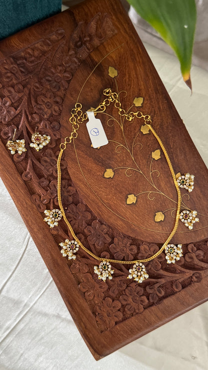 Simple and Elegant Necklace set