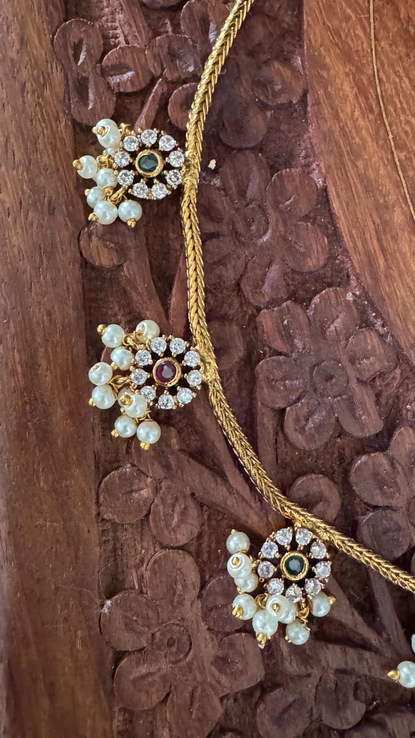 Simple and Elegant Necklace set