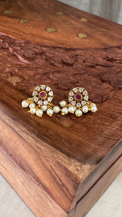 Simple and Elegant Necklace set