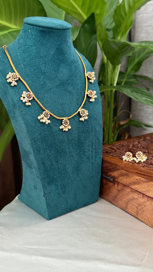 Simple and Elegant Necklace set