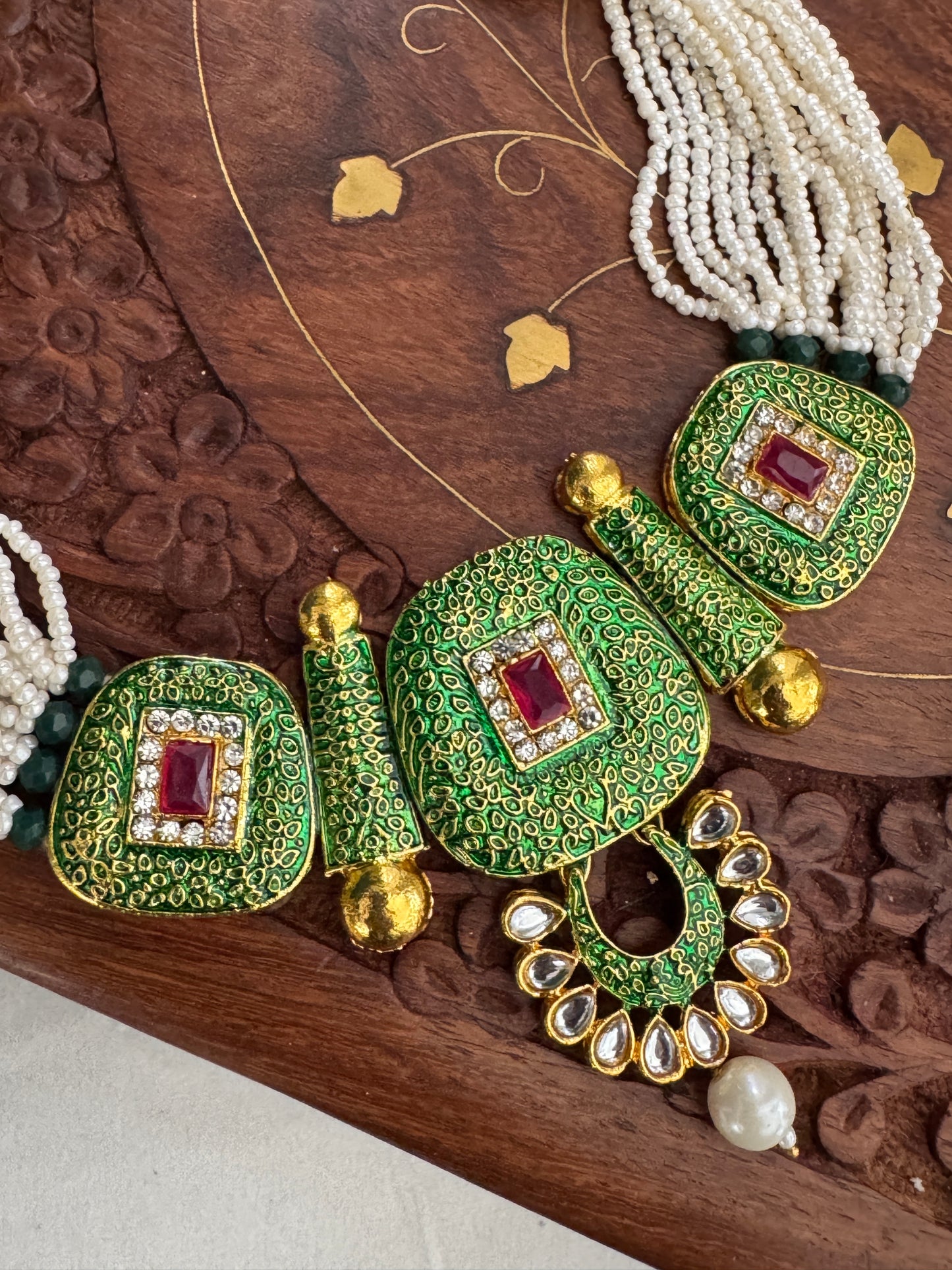 Kundan Polki Diamond Choker Set – White Beaded Indian Bridal Jewellery