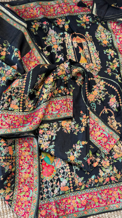 A Kashmiri Pashmina Banarasi Handwoven Storytelling Sarees - Black