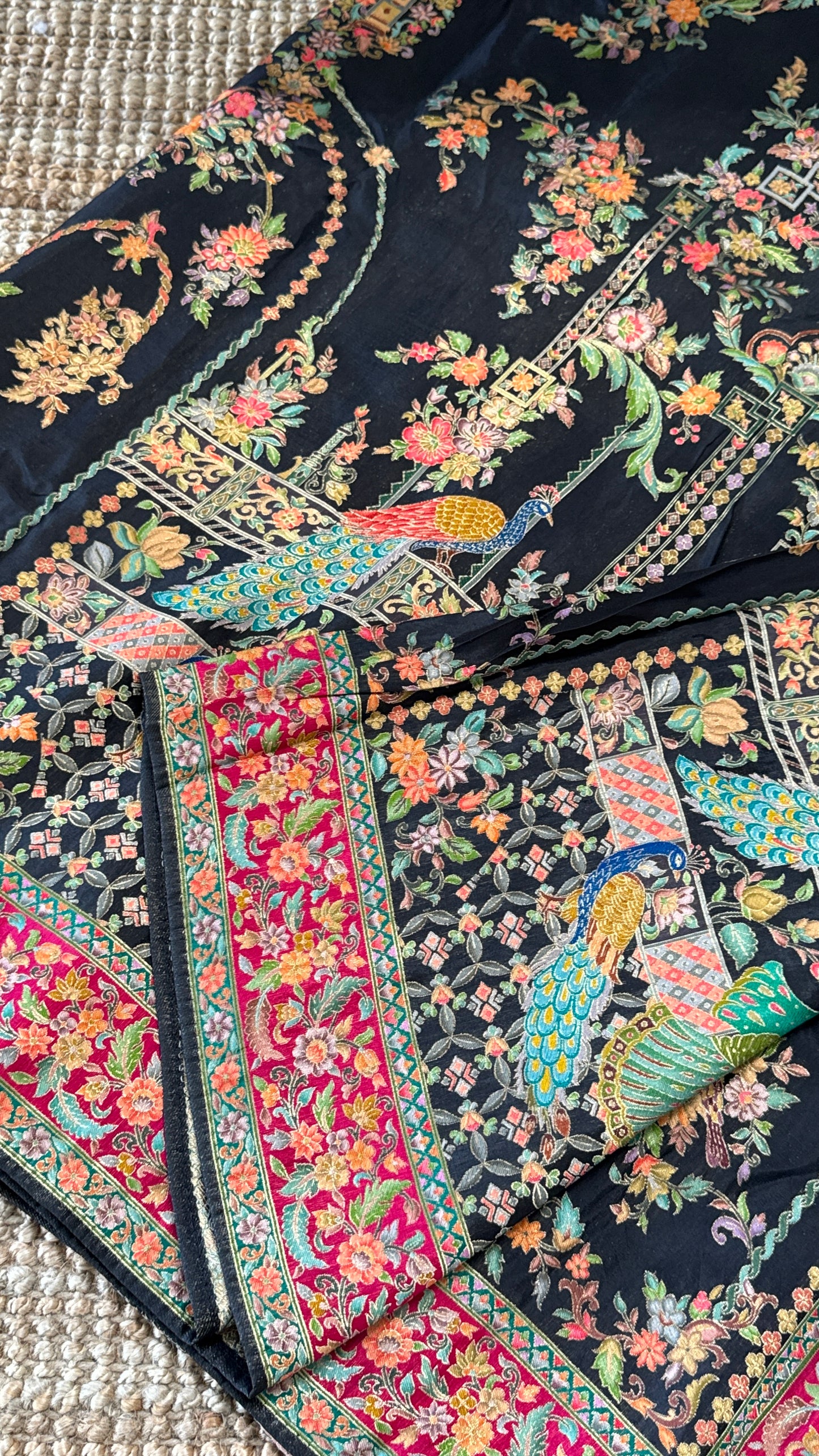 A Kashmiri Pashmina Banarasi Handwoven Storytelling Sarees - Black
