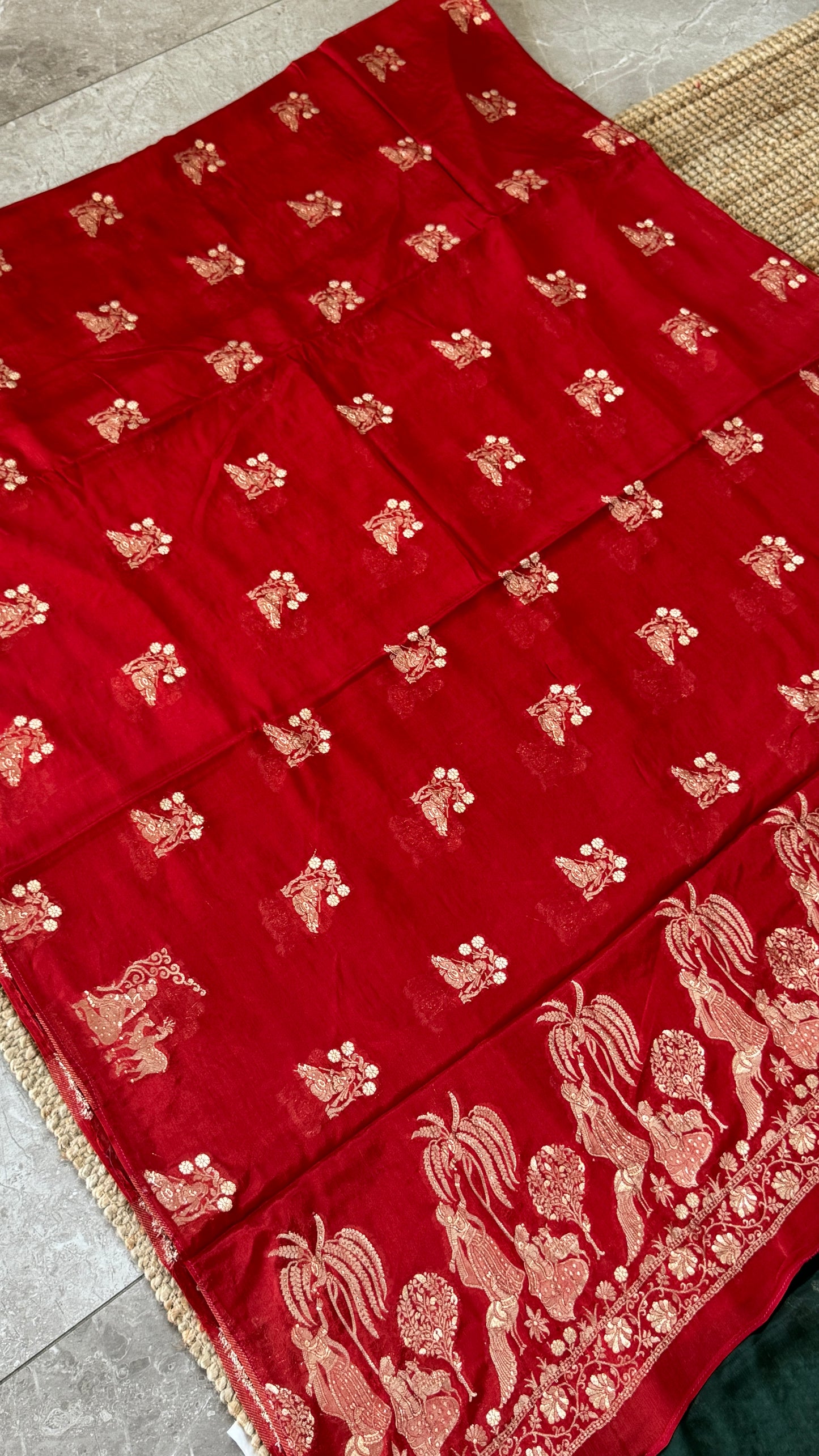Chinon Crepe Sarees – Graceful, Lightweight & Perfectly Elegant – RED