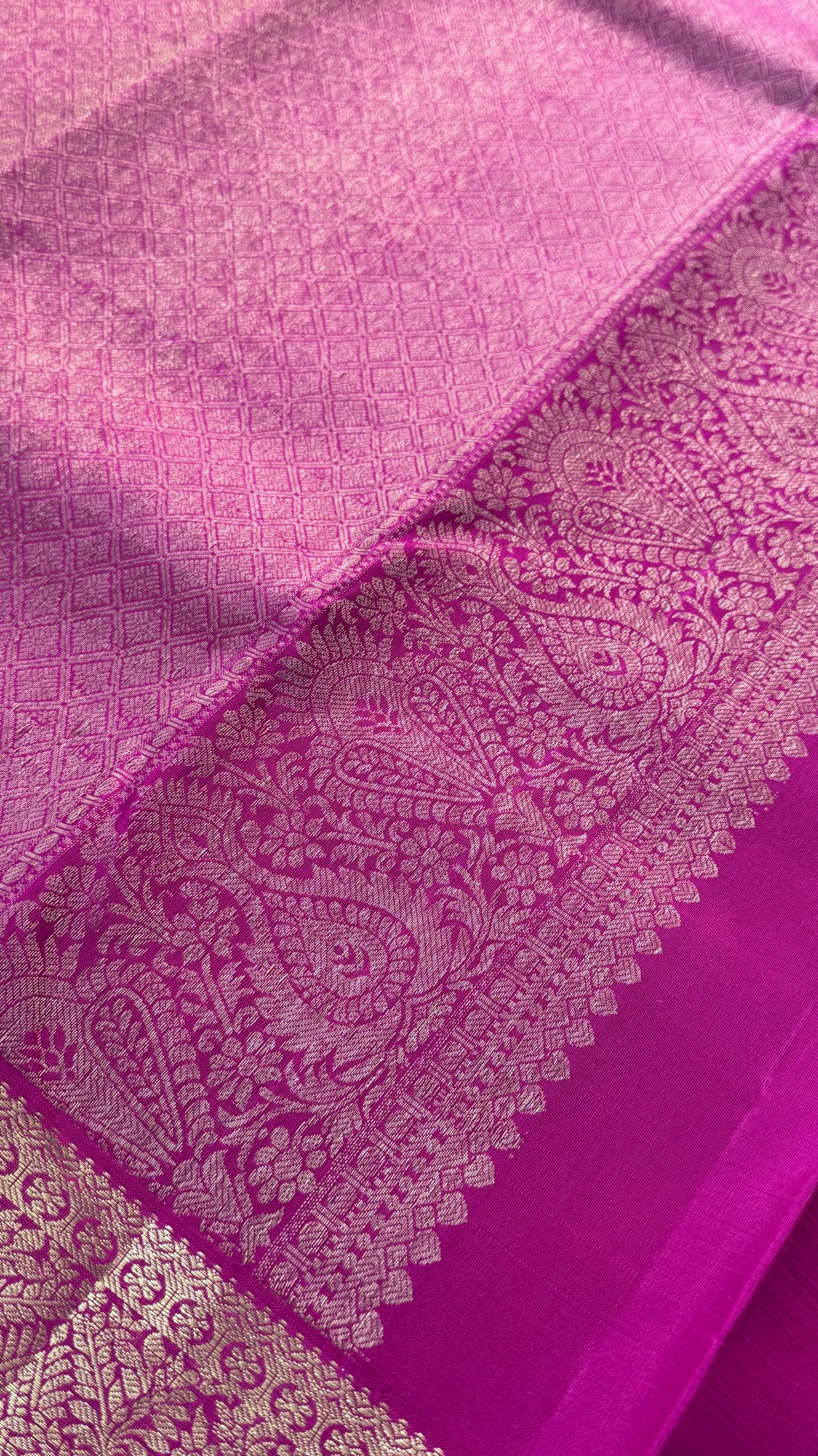KANJIVARAM PURE SILK HANDLOOM SAREE in Wine and contrast Pink Border and Pallu
