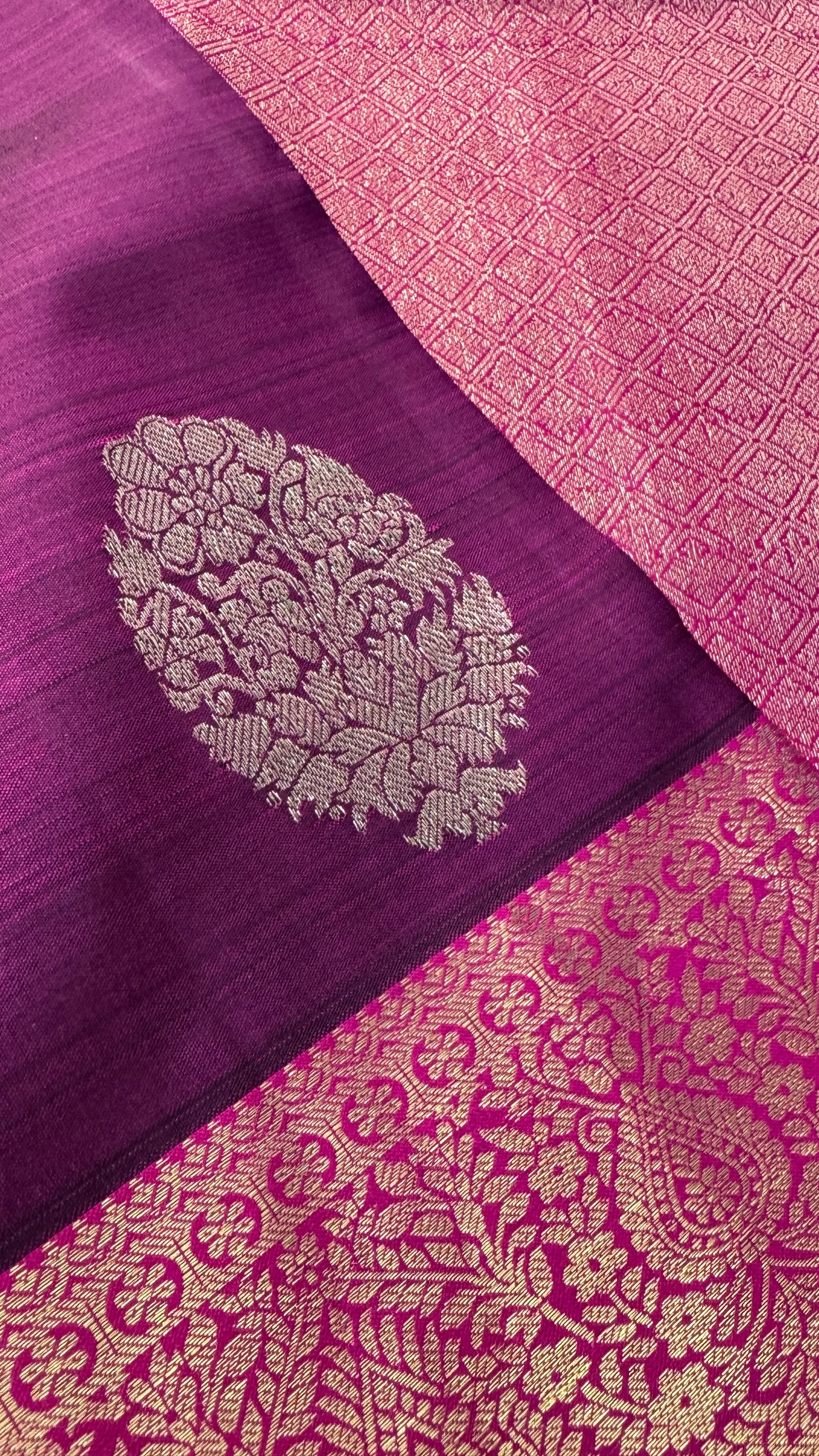 KANJIVARAM PURE SILK HANDLOOM SAREE in Wine and contrast Pink Border and Pallu