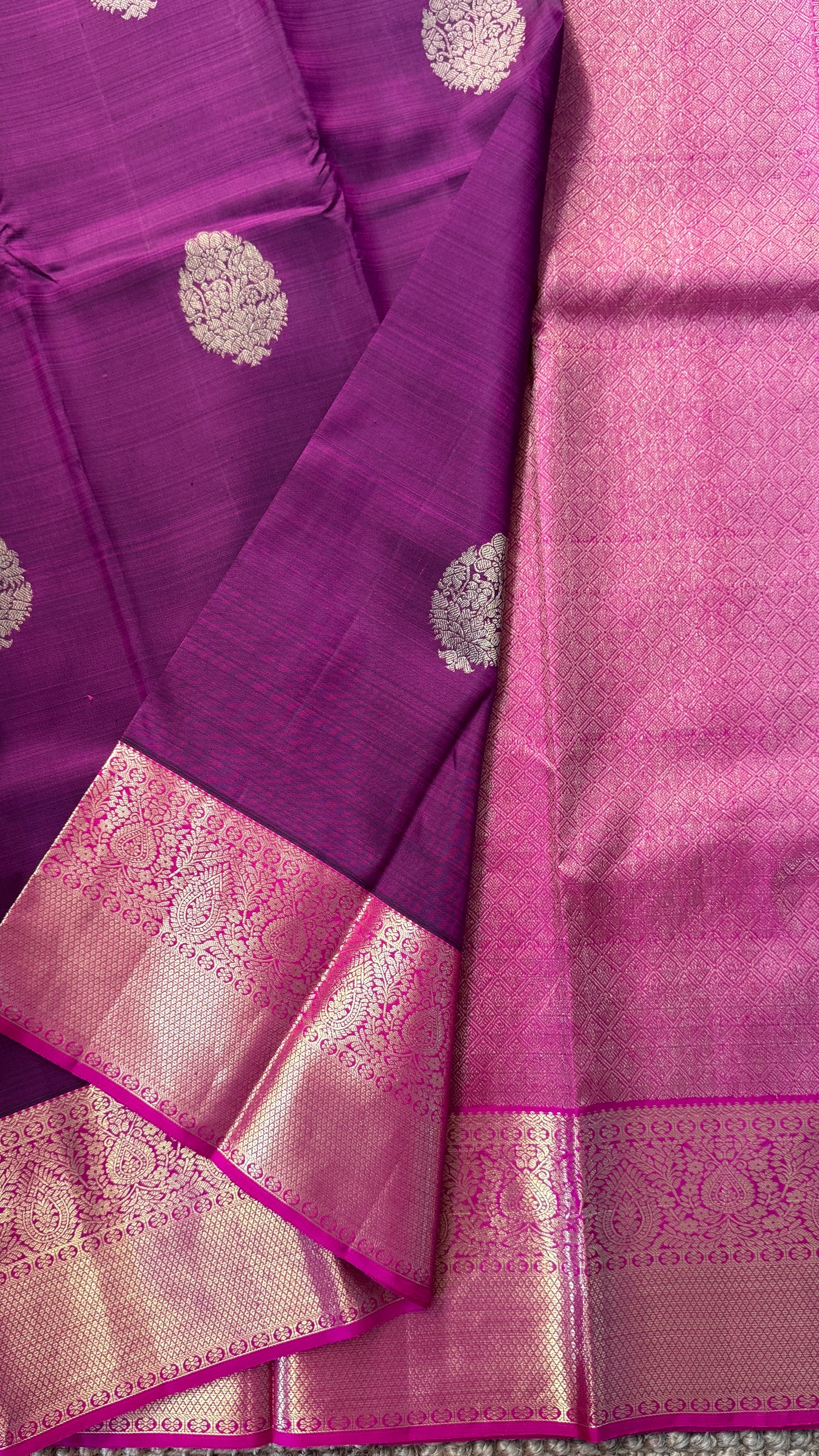 KANJIVARAM PURE SILK HANDLOOM SAREE in Wine and contrast Pink Border and Pallu