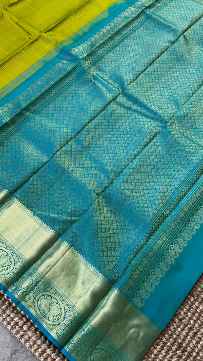 KANJIVARAM PURE SILK HANDLOOM SAREE in Green and contrast Rama Blue border