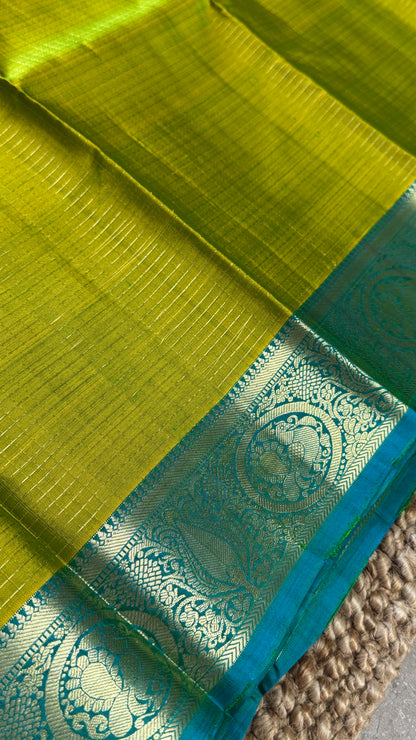 KANJIVARAM PURE SILK HANDLOOM SAREE in Green and contrast Rama Blue border